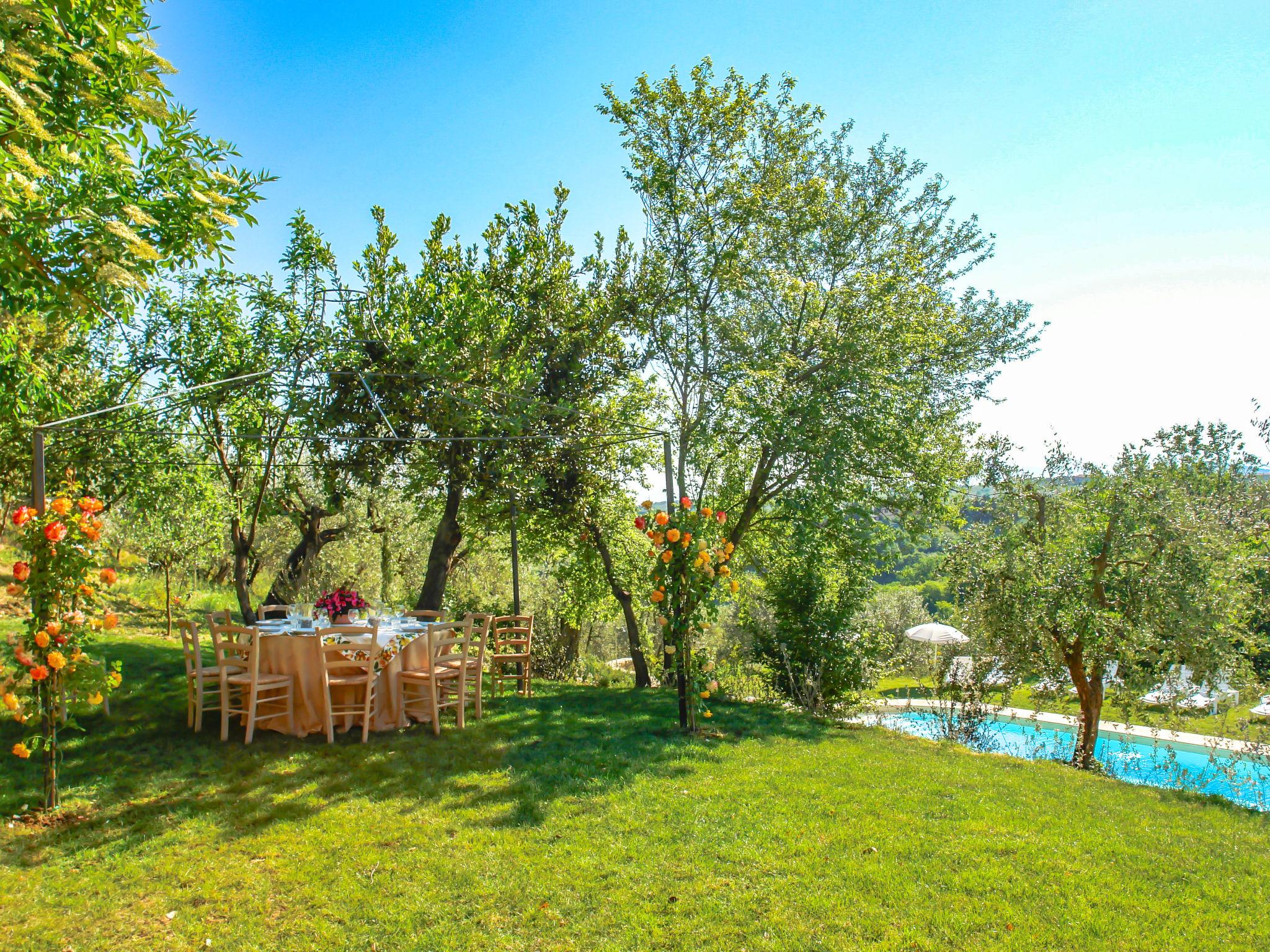 Photo 39 - Maison de 6 chambres à San Casciano in Val di Pesa avec piscine privée et jardin