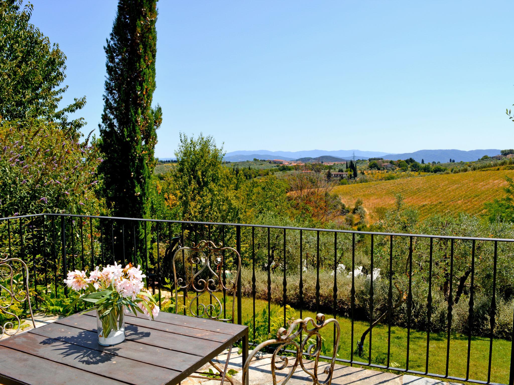 Foto 30 - Casa con 6 camere da letto a San Casciano in Val di Pesa con piscina privata e giardino