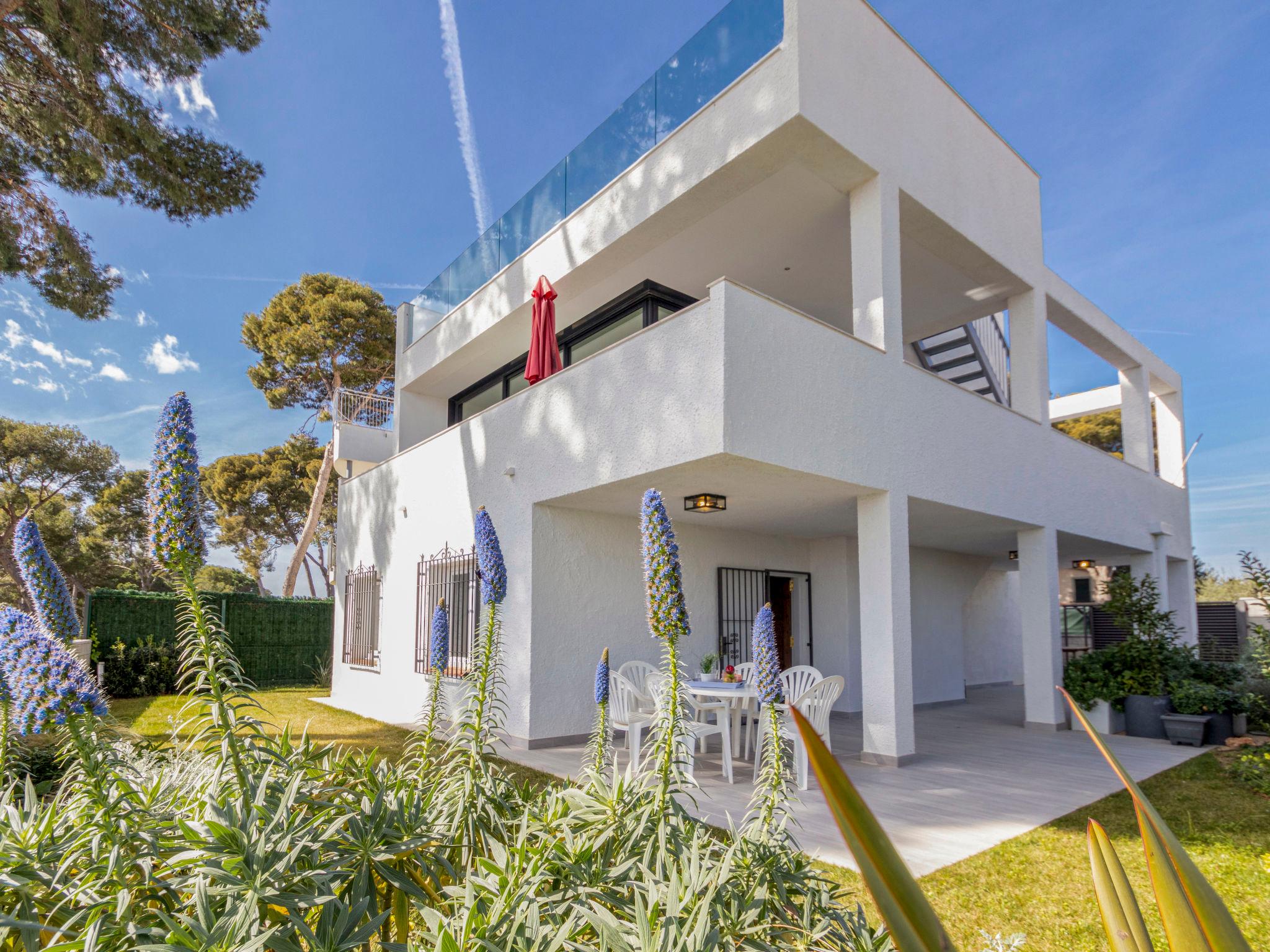 Photo 1 - Maison de 3 chambres à Cambrils avec jardin et vues à la mer