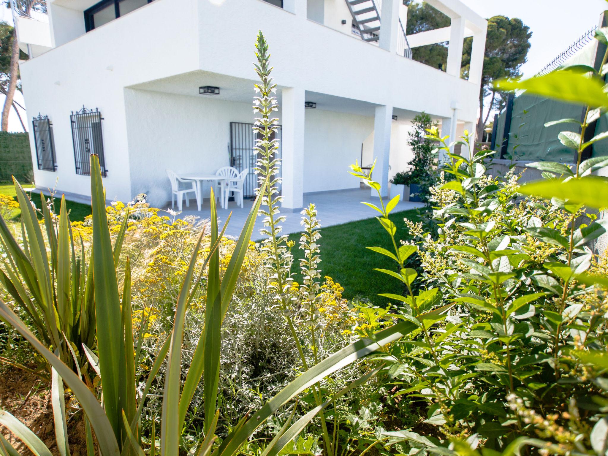 Foto 25 - Casa de 3 habitaciones en Cambrils con jardín y vistas al mar