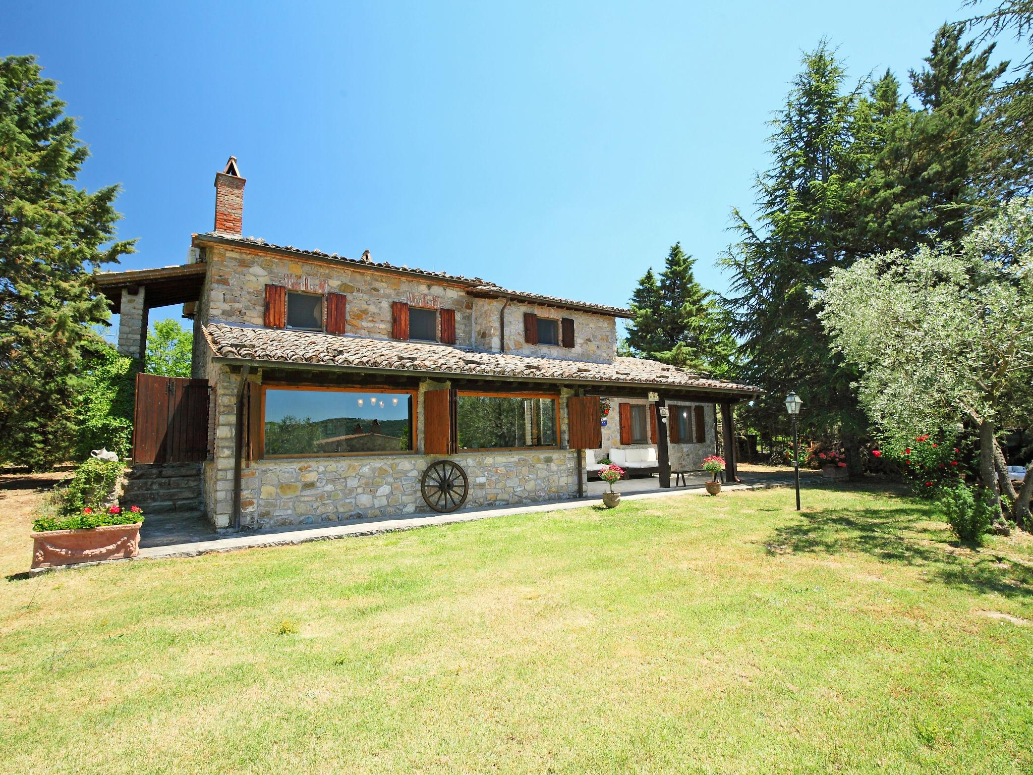 Foto 32 - Casa de 6 quartos em Parrano com piscina privada e jardim