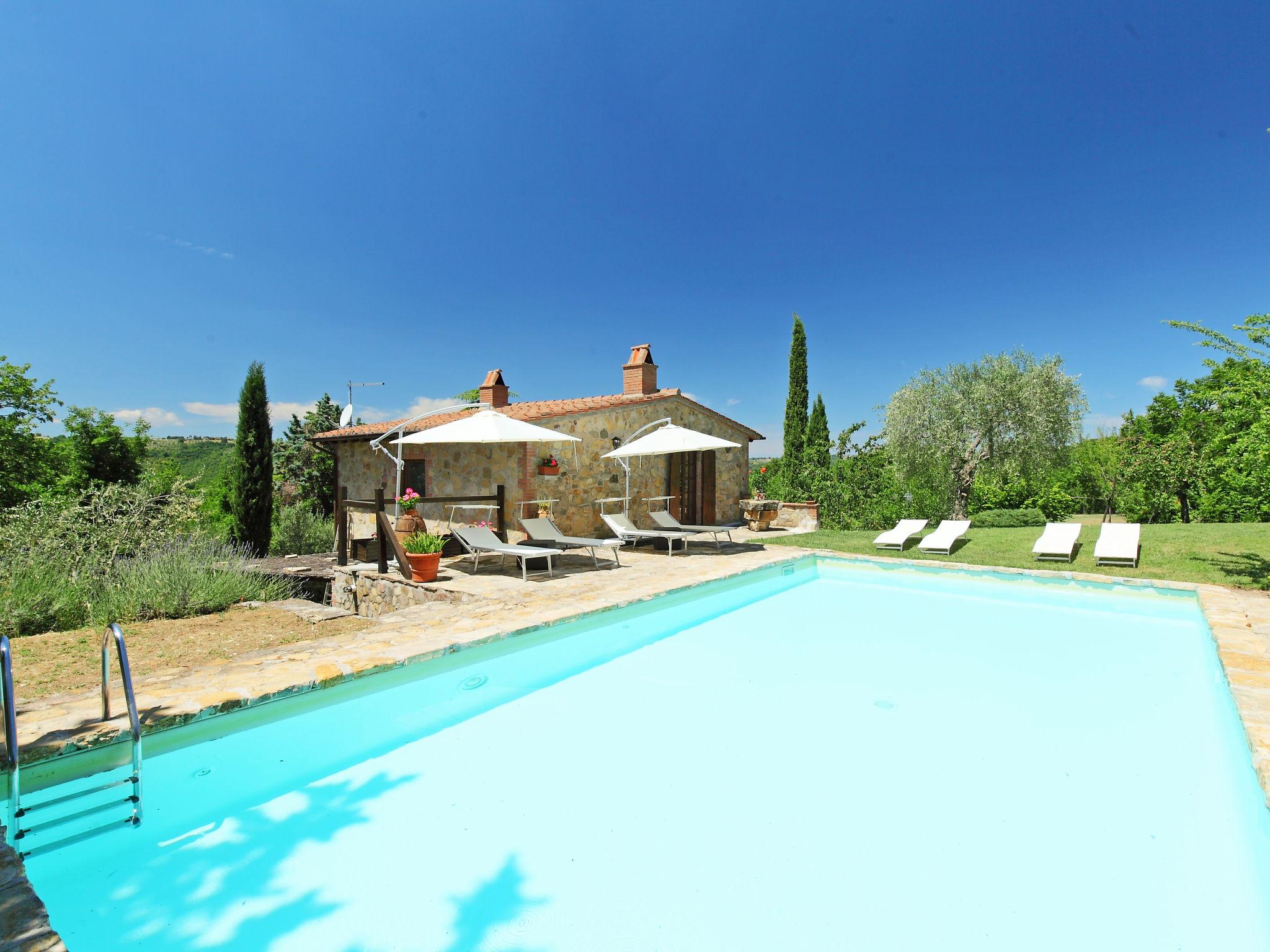 Photo 25 - 6 bedroom House in Parrano with private pool and garden