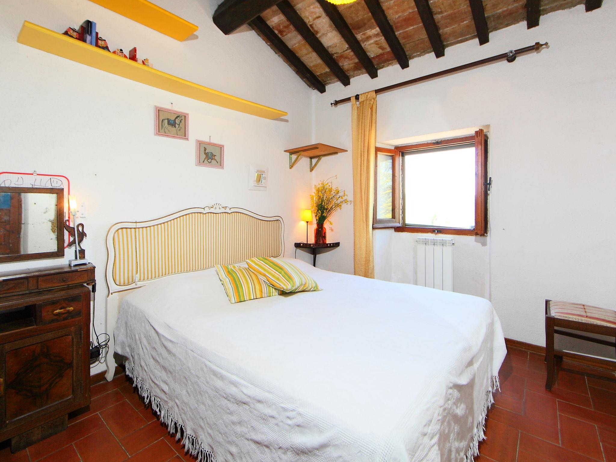 Photo 13 - 6 bedroom House in Parrano with private pool and garden