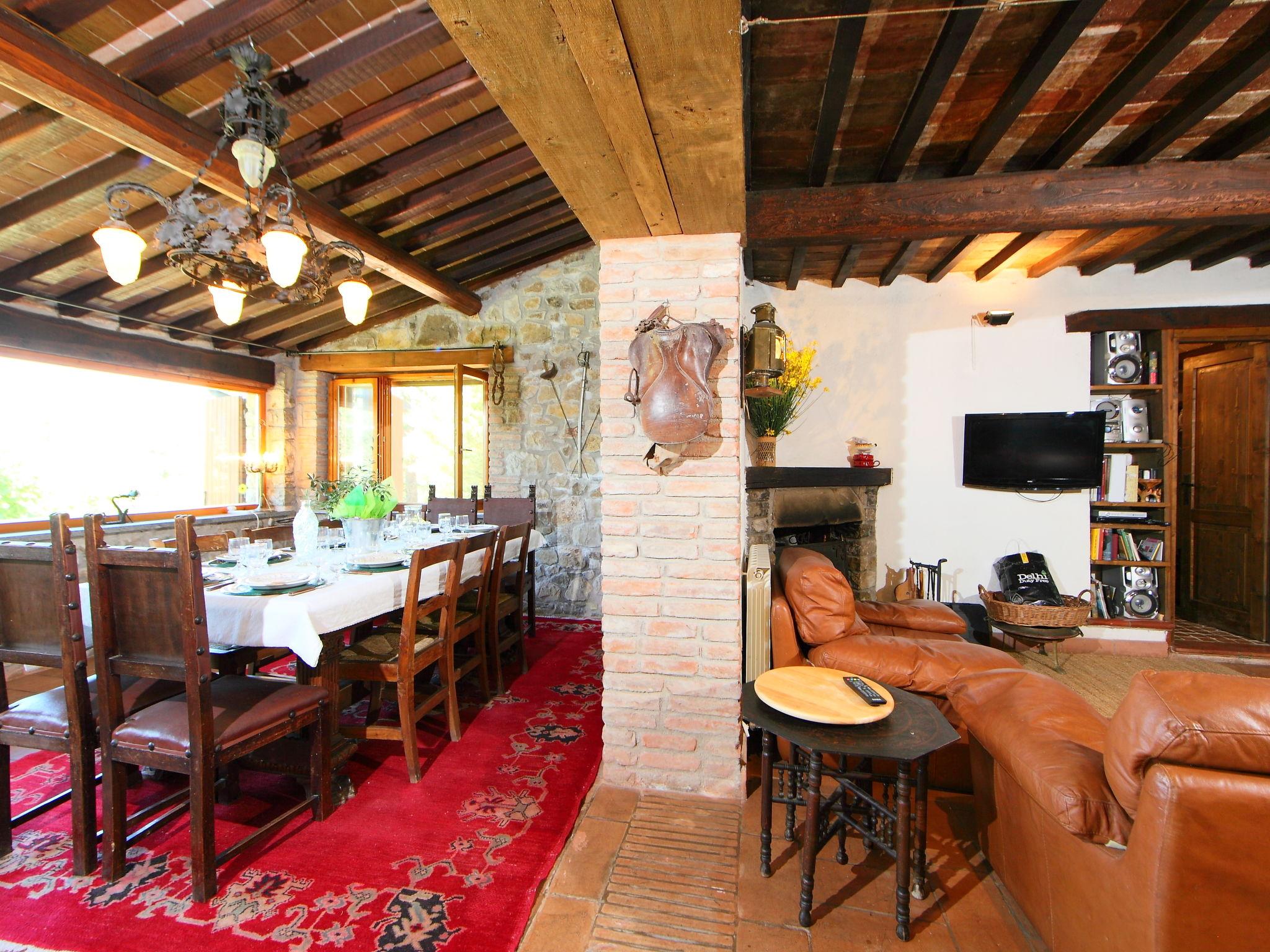 Photo 8 - 6 bedroom House in Parrano with private pool and garden