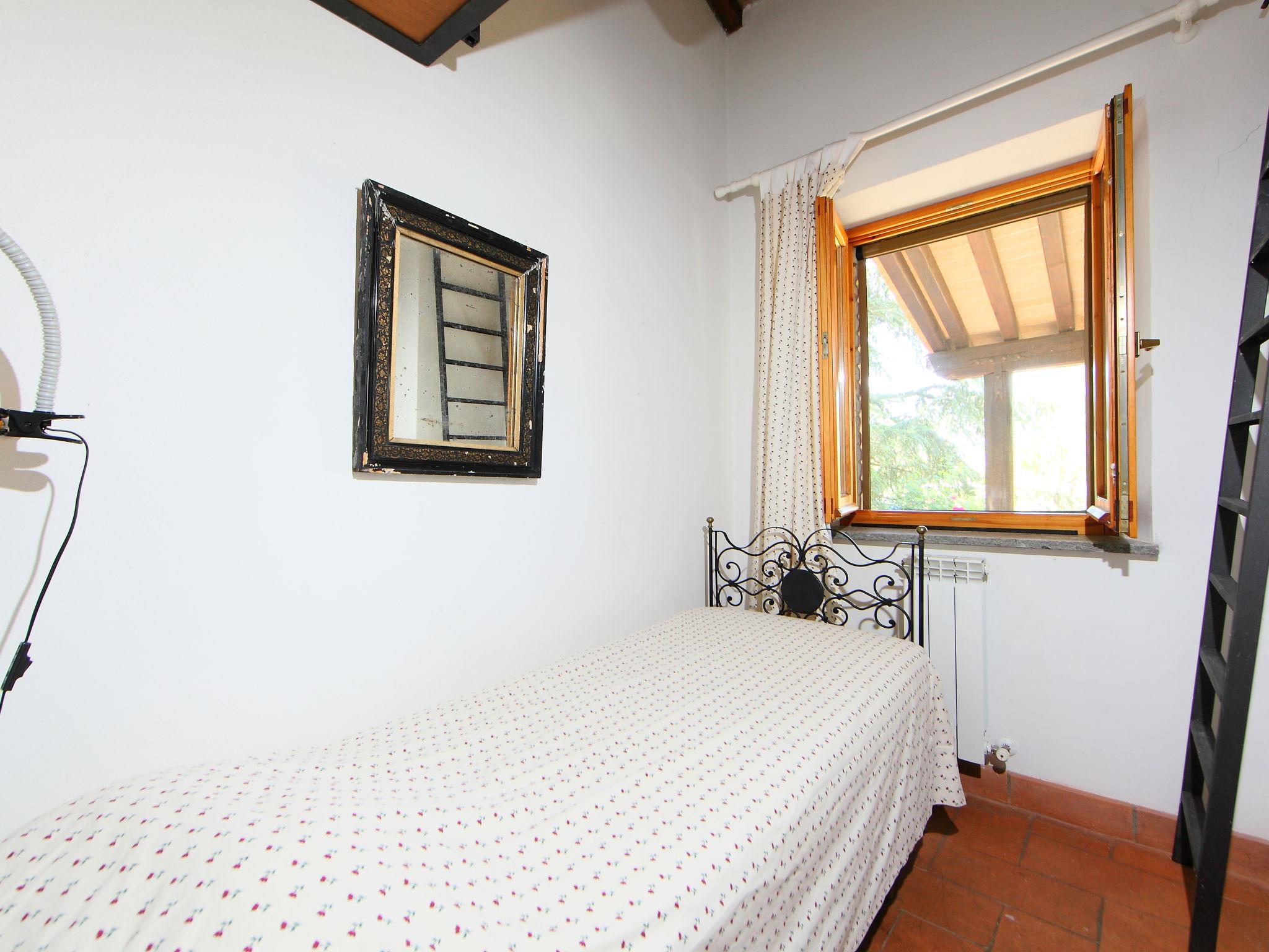 Photo 15 - 6 bedroom House in Parrano with private pool and garden