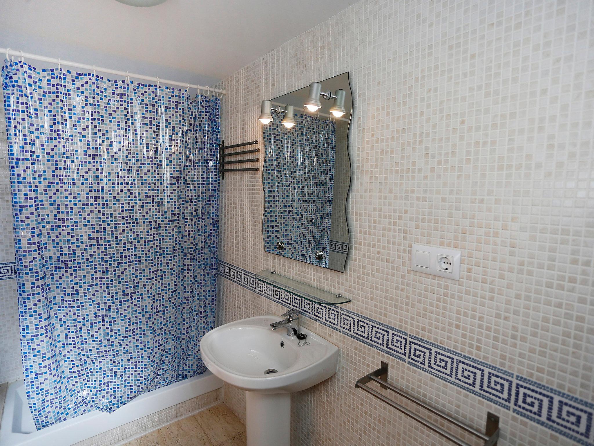 Photo 10 - 4 bedroom House in l'Ampolla with swimming pool and sea view