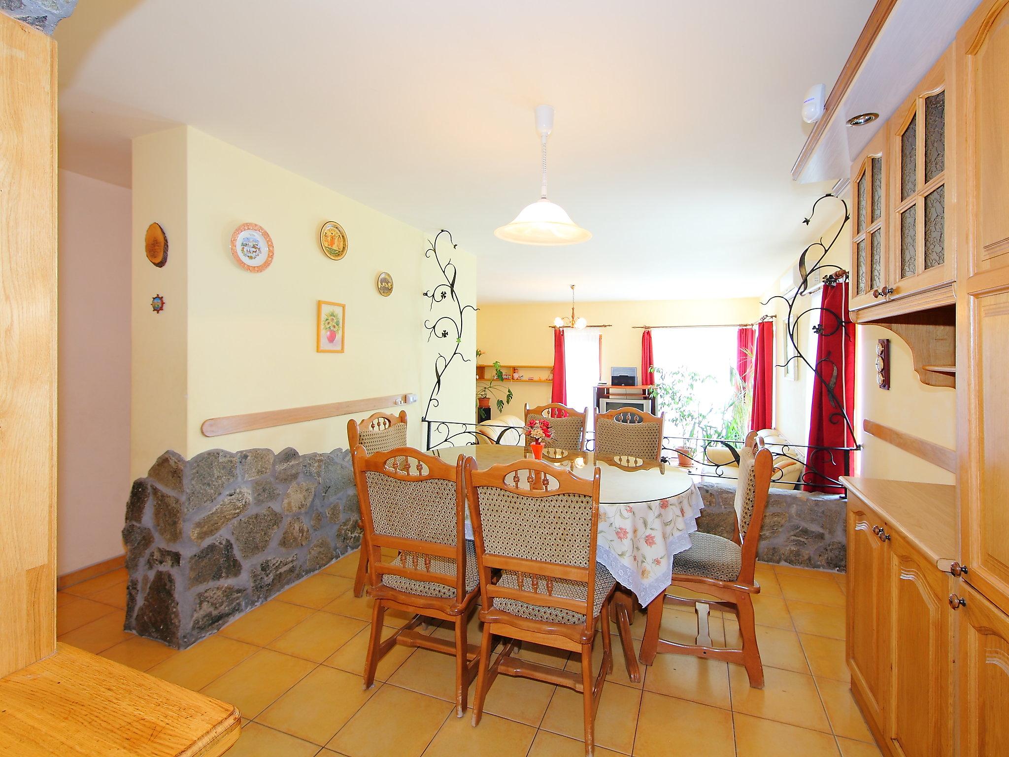 Photo 5 - 3 bedroom House in Balatonfüred with garden and mountain view