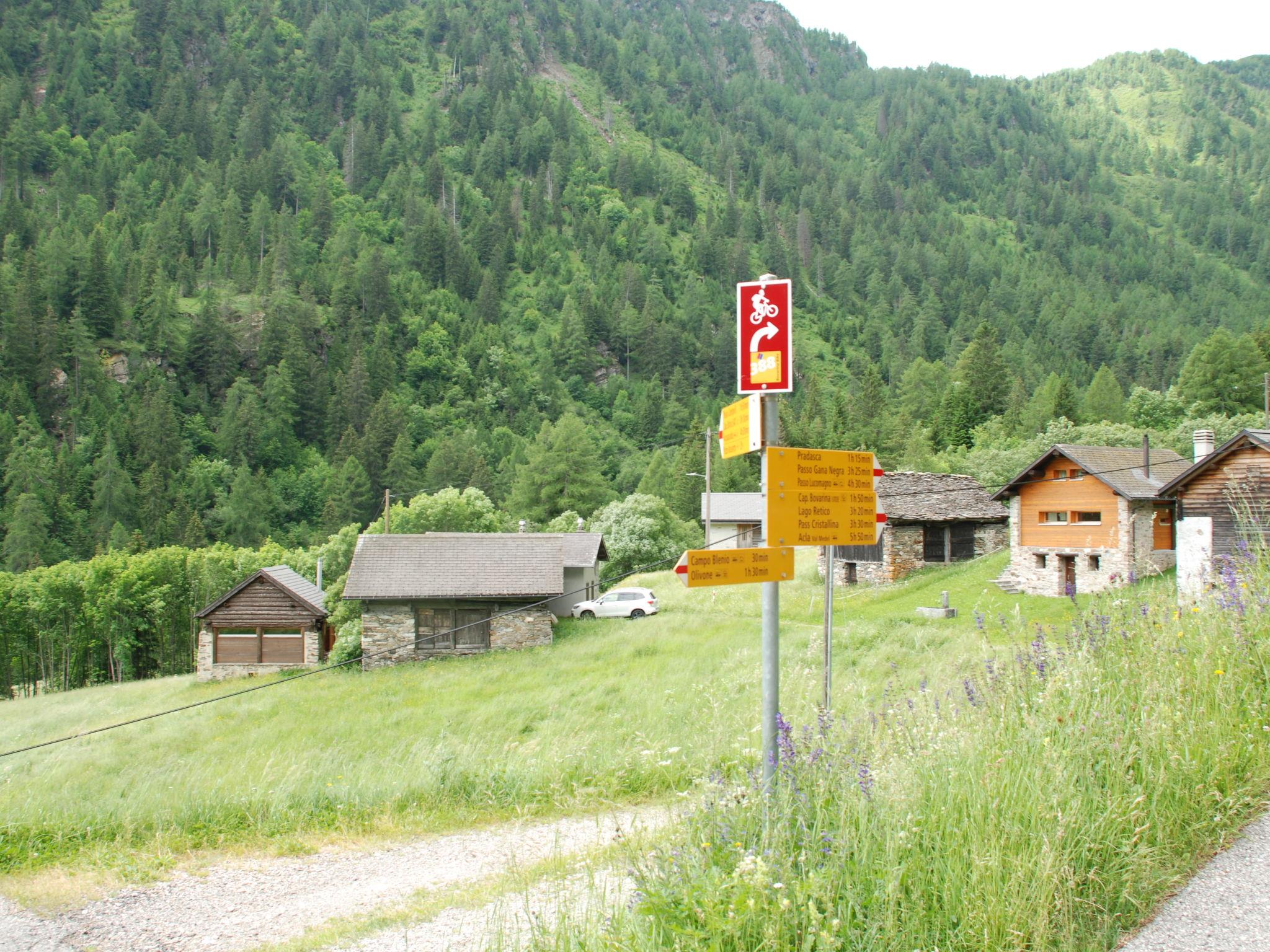 Foto 34 - Haus mit 1 Schlafzimmer in Blenio mit garten und blick auf die berge