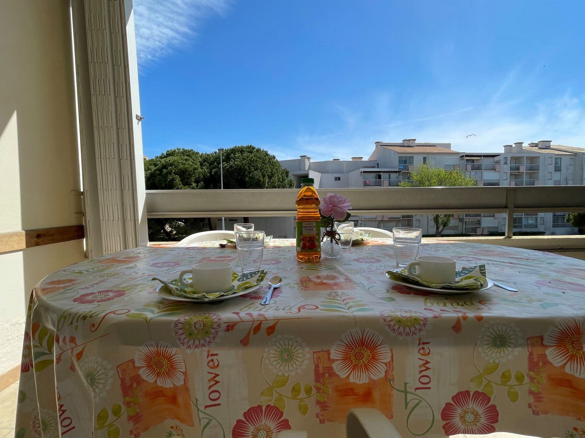 Photo 14 - 2 bedroom Apartment in Le Grau-du-Roi with sea view