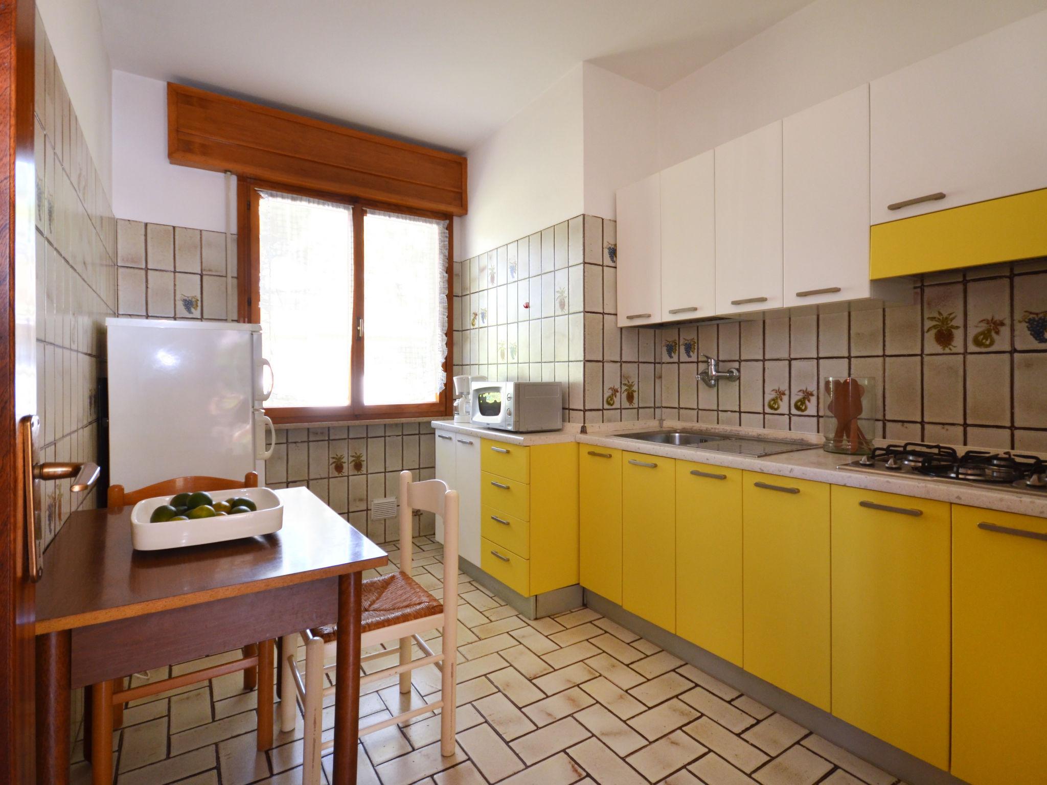 Photo 4 - 3 bedroom House in Lignano Sabbiadoro with garden and terrace