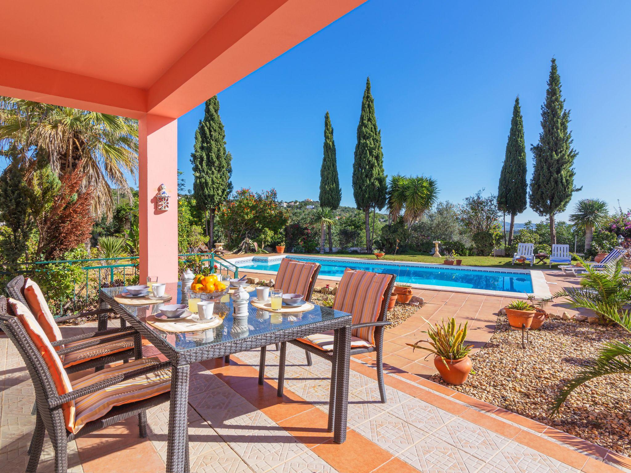 Foto 2 - Casa con 4 camere da letto a Loulé con piscina privata e giardino