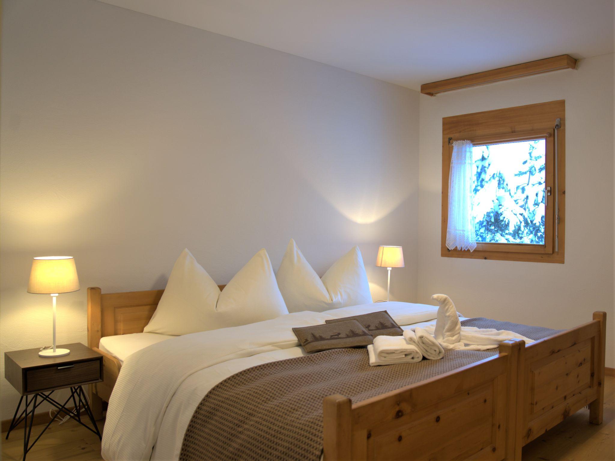 Foto 1 - Appartamento con 2 camere da letto a Sils im Engadin/Segl con vista sulle montagne