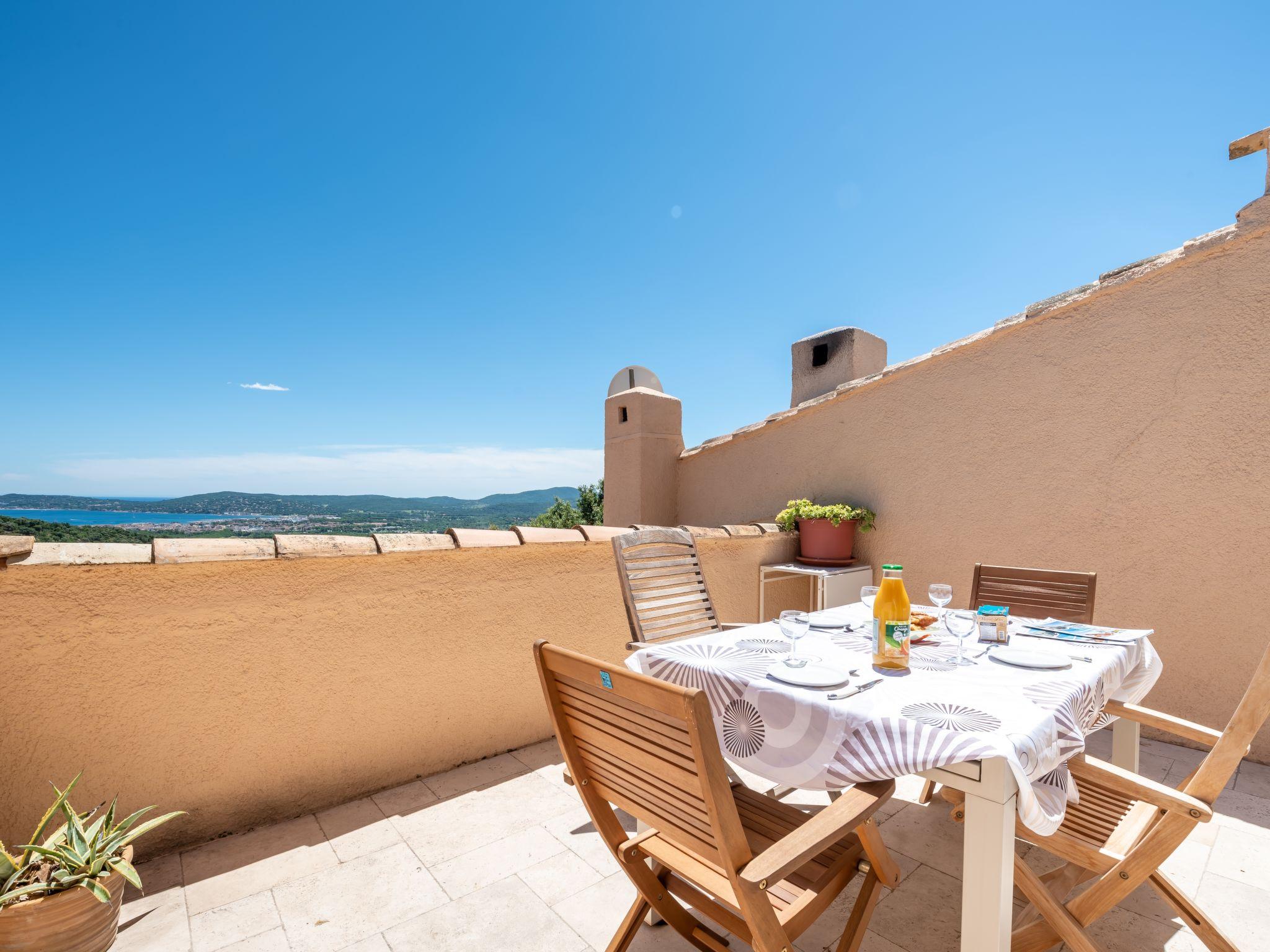 Photo 7 - Appartement de 1 chambre à Grimaud avec piscine et vues à la mer