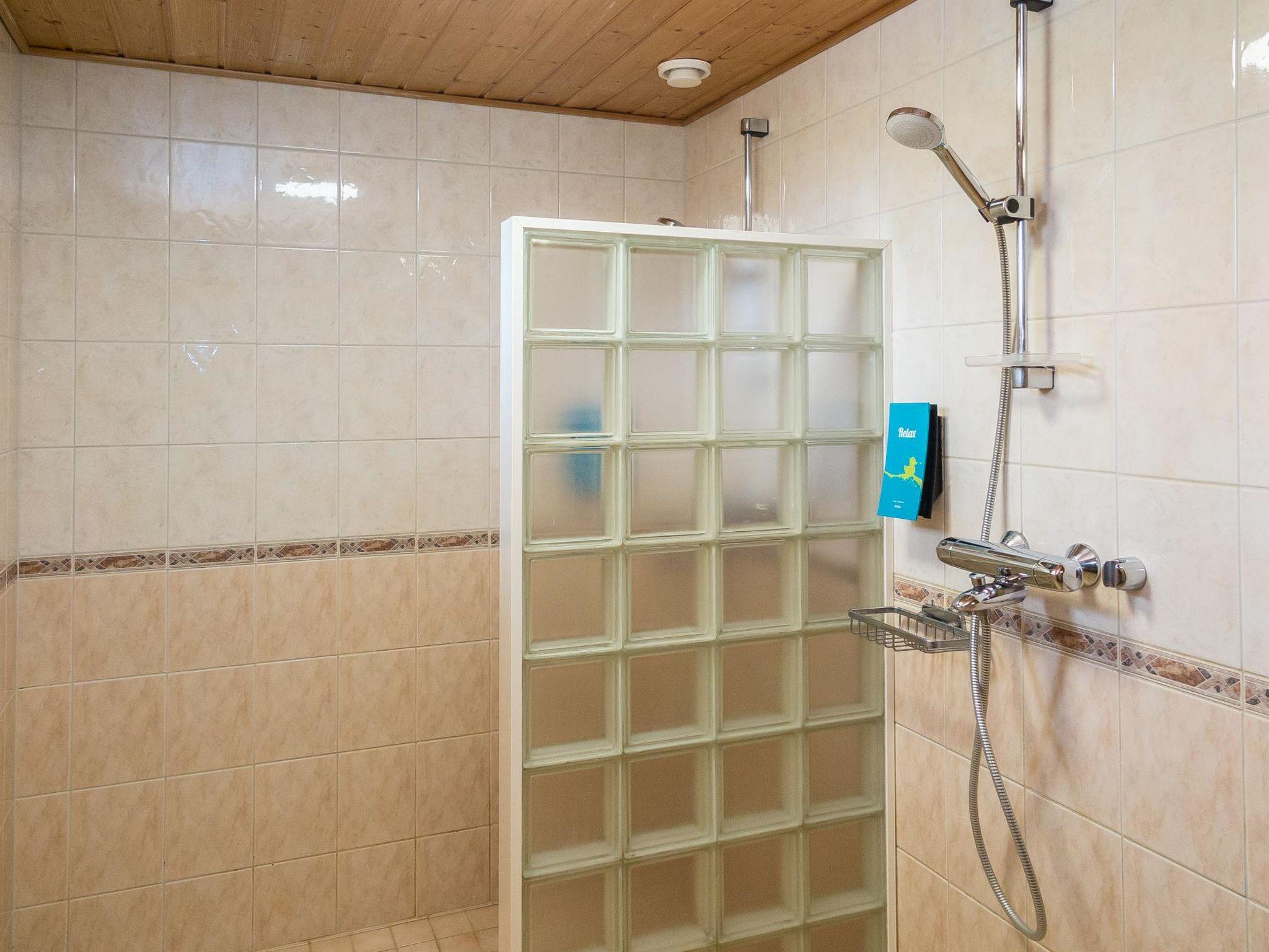 Photo 13 - 4 bedroom House in Kuopio with sauna