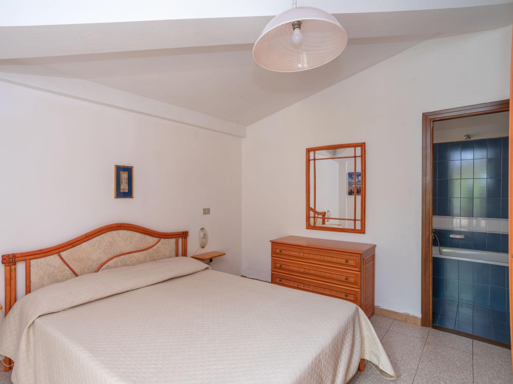Foto 10 - Casa de 2 quartos em Aglientu com vistas do mar