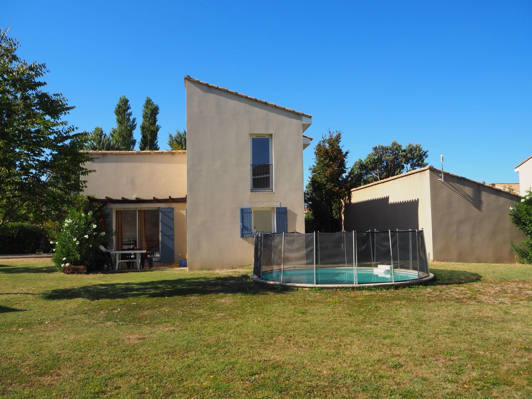 Foto 2 - Appartamento con 3 camere da letto a Saint-Saturnin-lès-Avignon con giardino e terrazza
