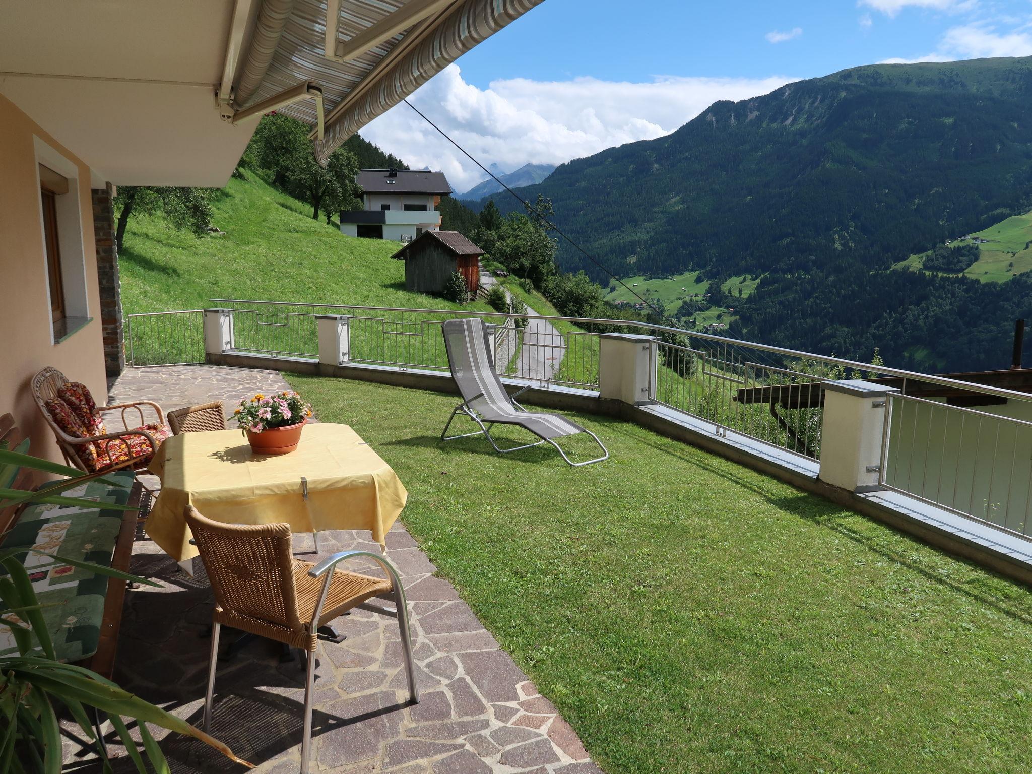 Photo 3 - Appartement de 1 chambre à Fließ avec jardin et vues sur la montagne