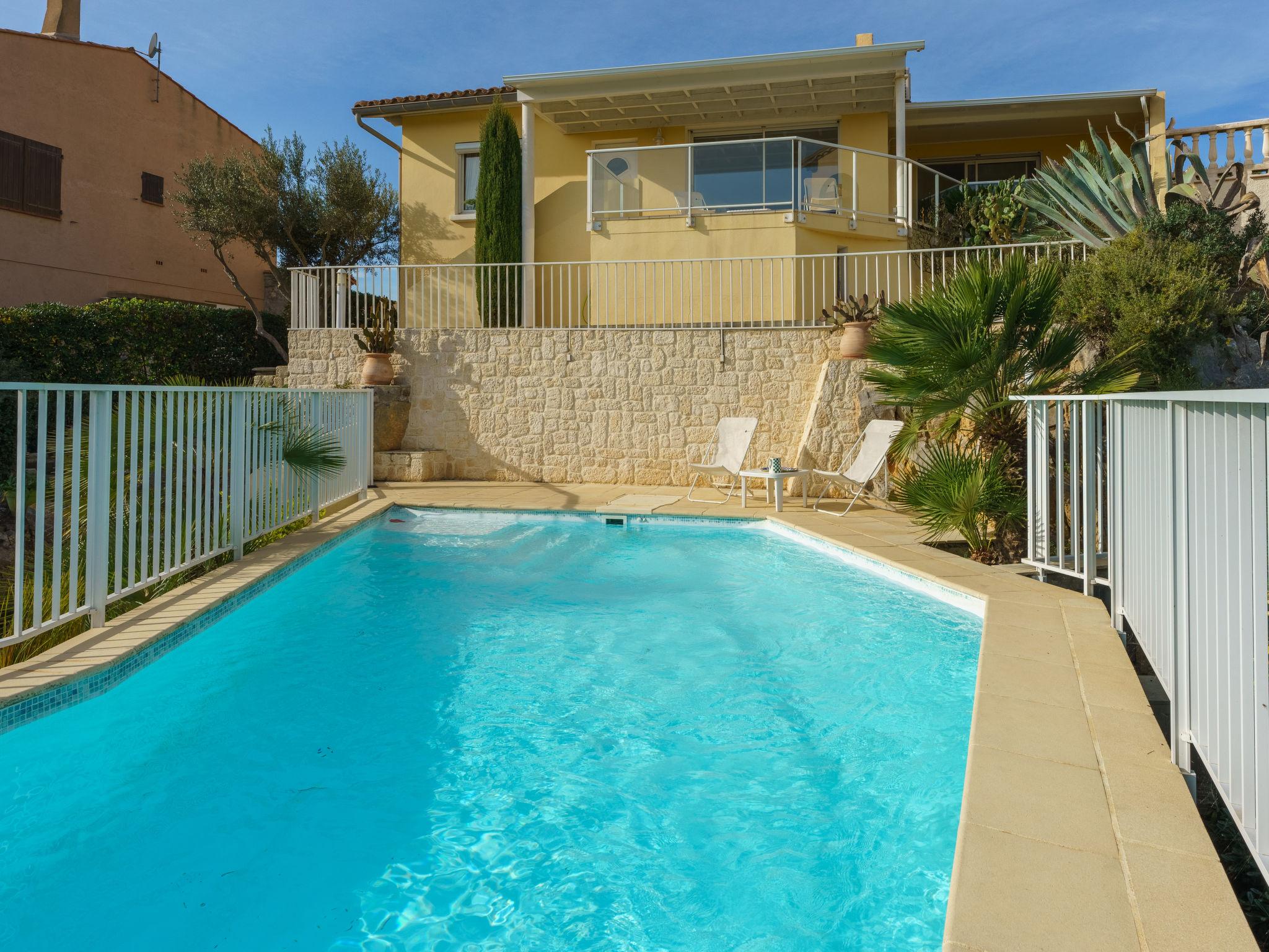 Photo 22 - 3 bedroom House in Fleury with private pool and sea view