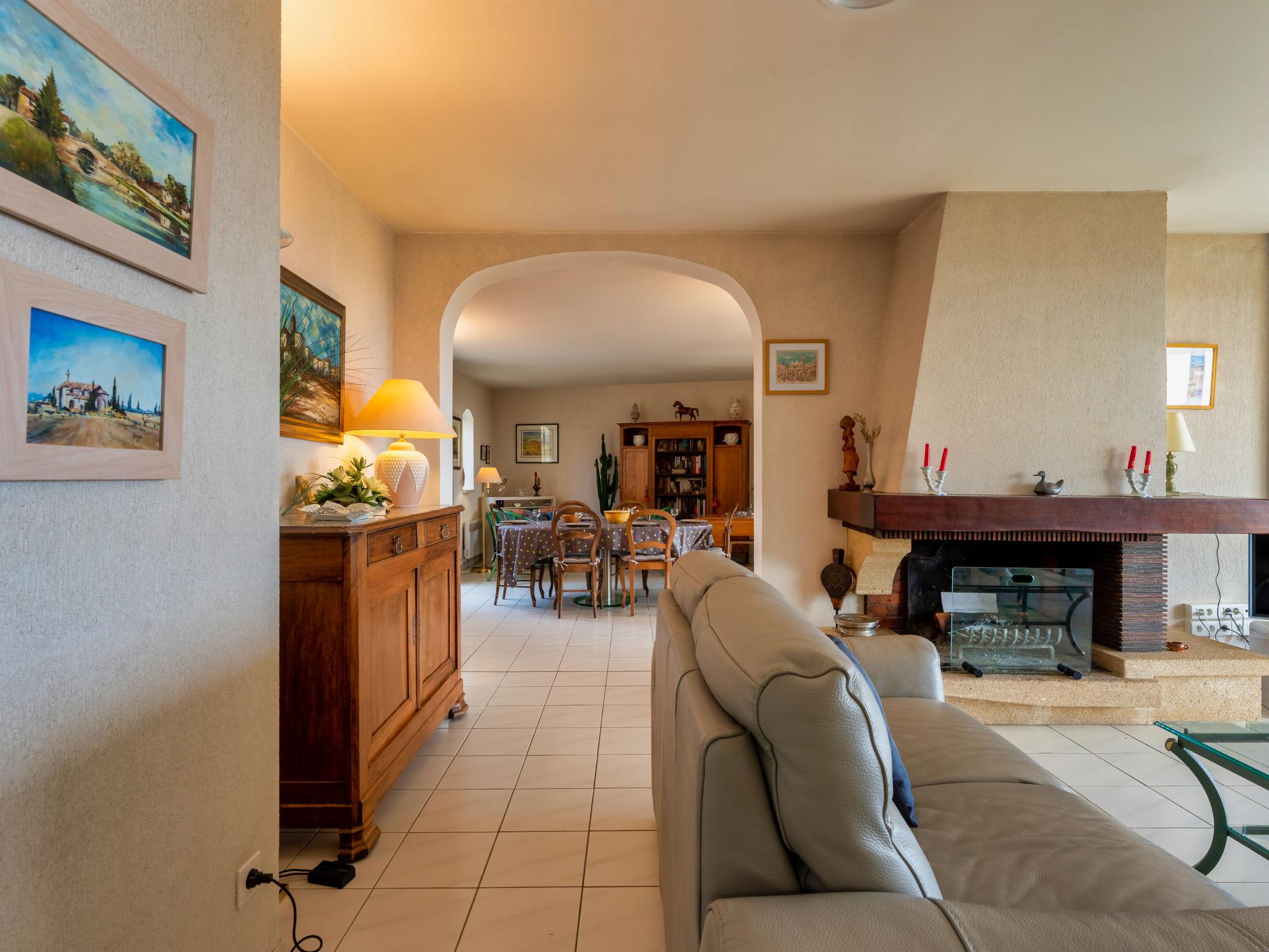 Photo 8 - Maison de 3 chambres à Fleury avec piscine privée et jardin