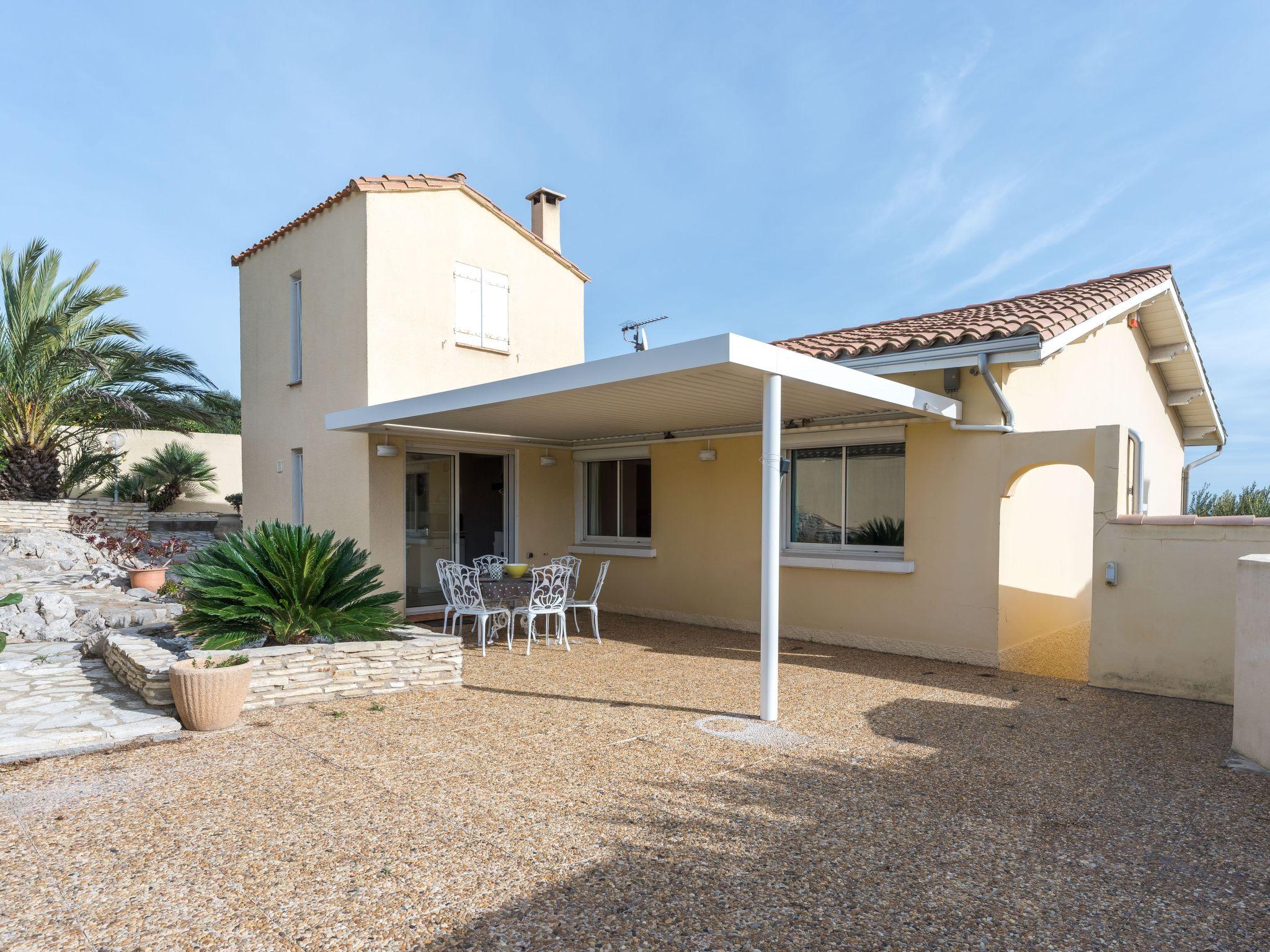 Photo 16 - Maison de 3 chambres à Fleury avec piscine privée et vues à la mer