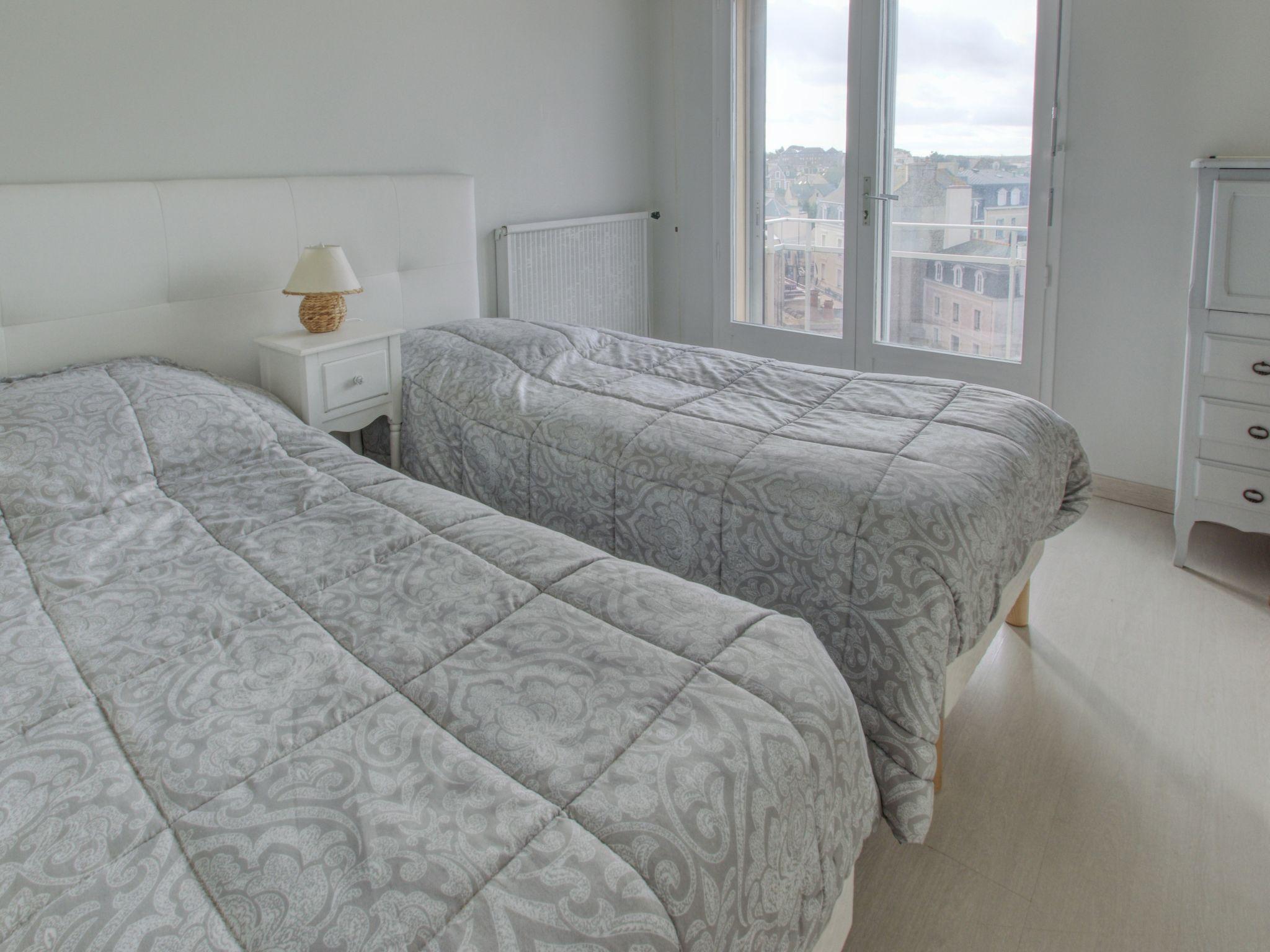 Foto 11 - Appartamento con 2 camere da letto a Saint-Malo con terrazza