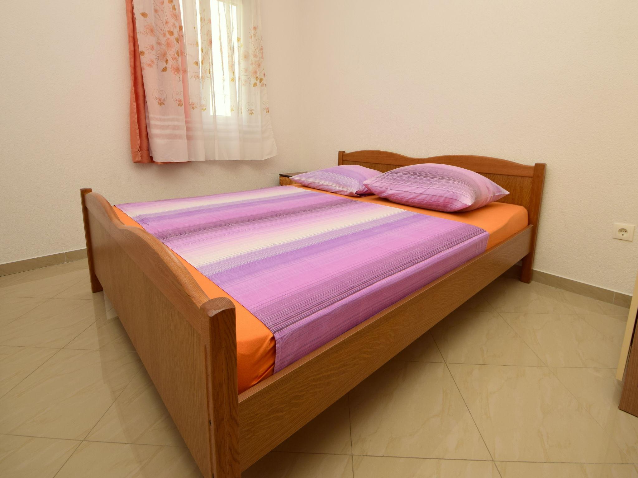 Foto 6 - Appartamento con 1 camera da letto a Trogir con terrazza e vista mare