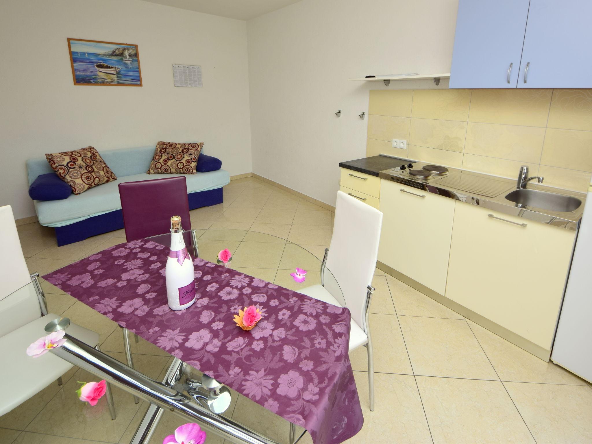 Foto 1 - Apartment mit 1 Schlafzimmer in Trogir mit terrasse und blick aufs meer