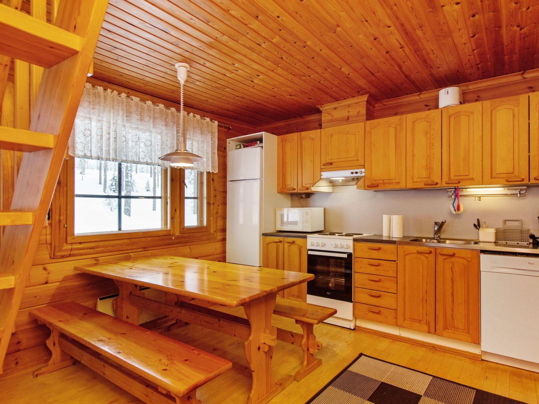 Foto 8 - Casa de 3 quartos em Puolanka com sauna e vista para a montanha