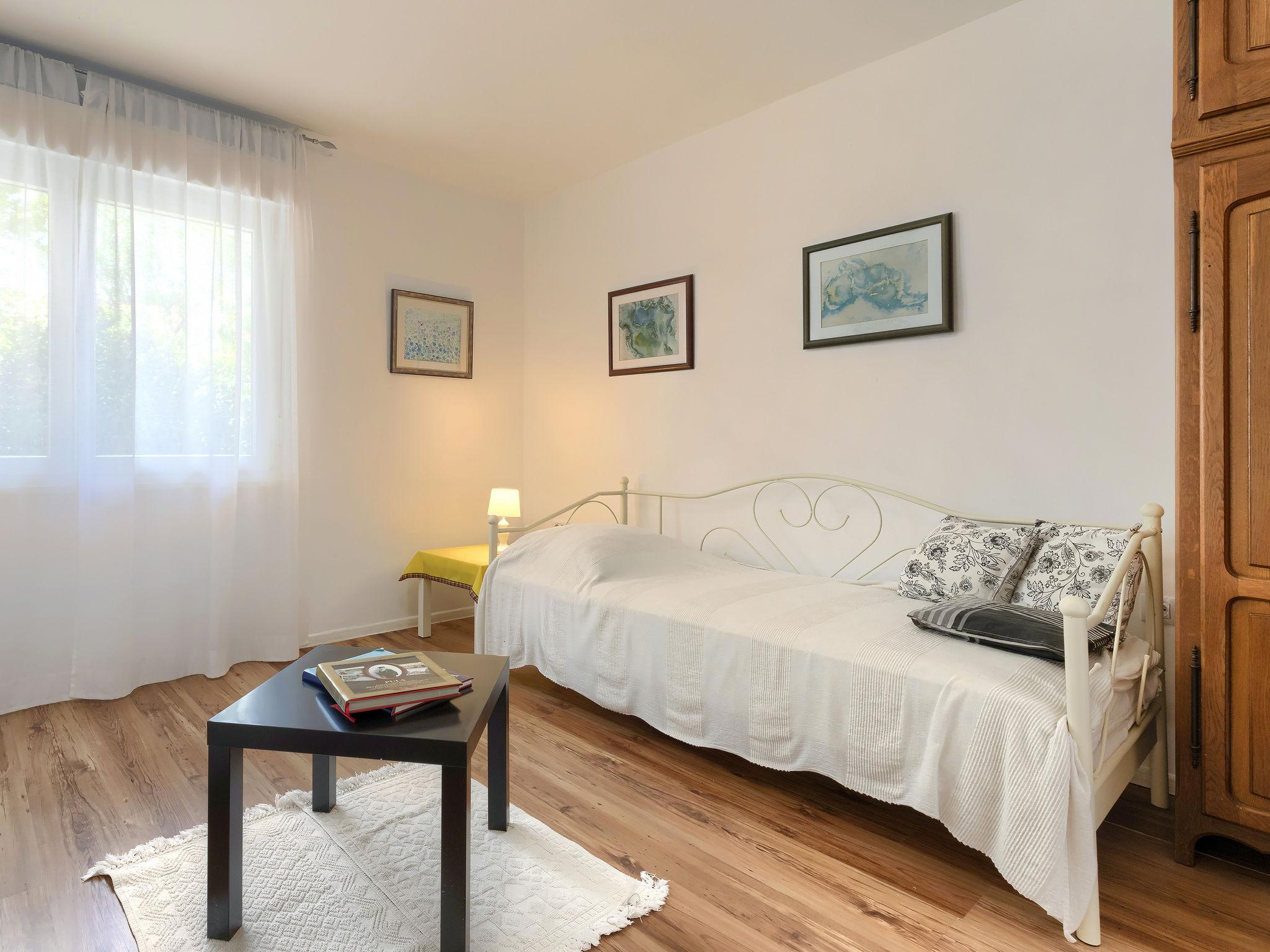 Photo 17 - 3 bedroom Apartment in Pula with private pool and garden