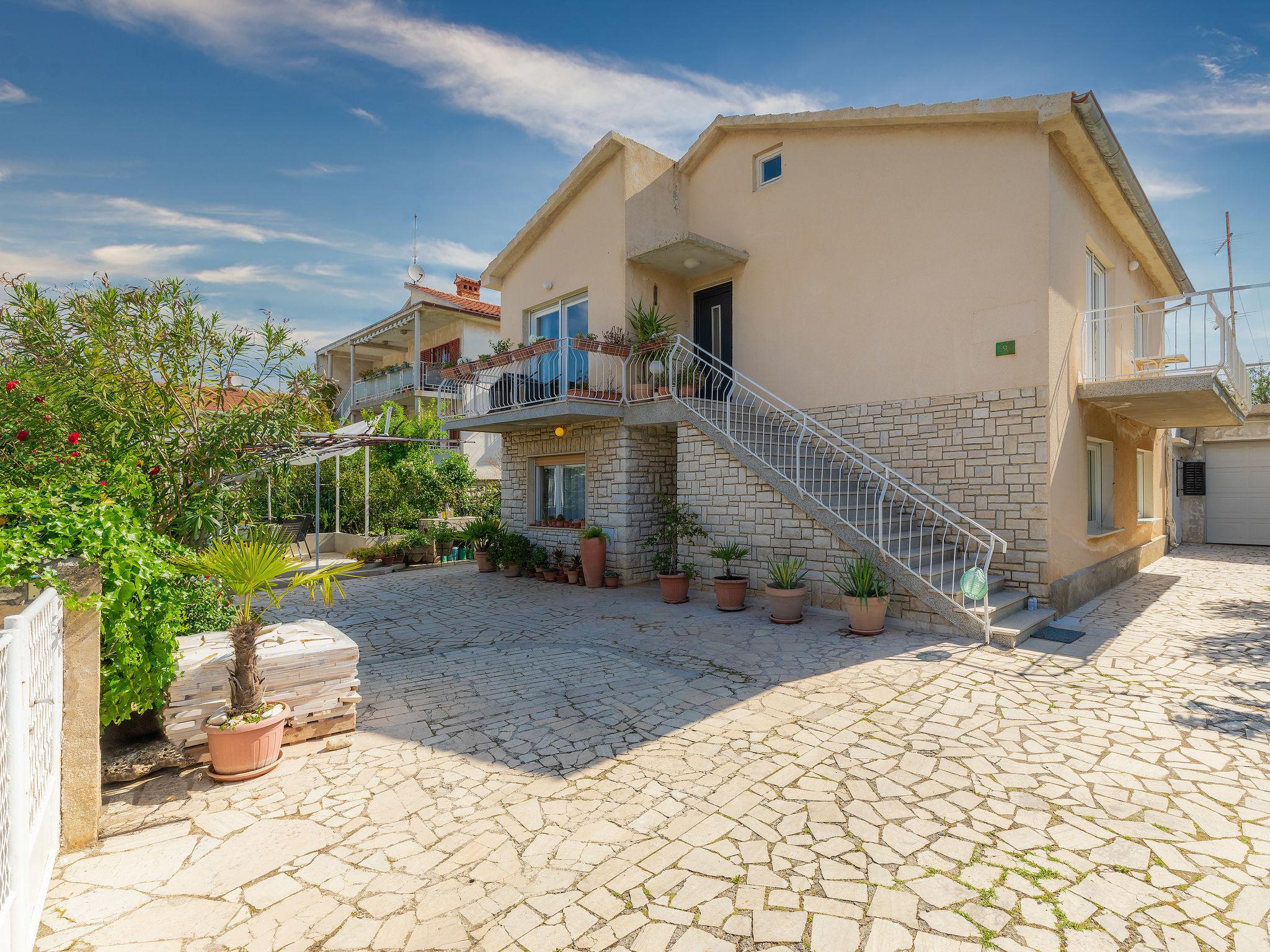 Photo 29 - Appartement de 3 chambres à Pula avec piscine privée et vues à la mer