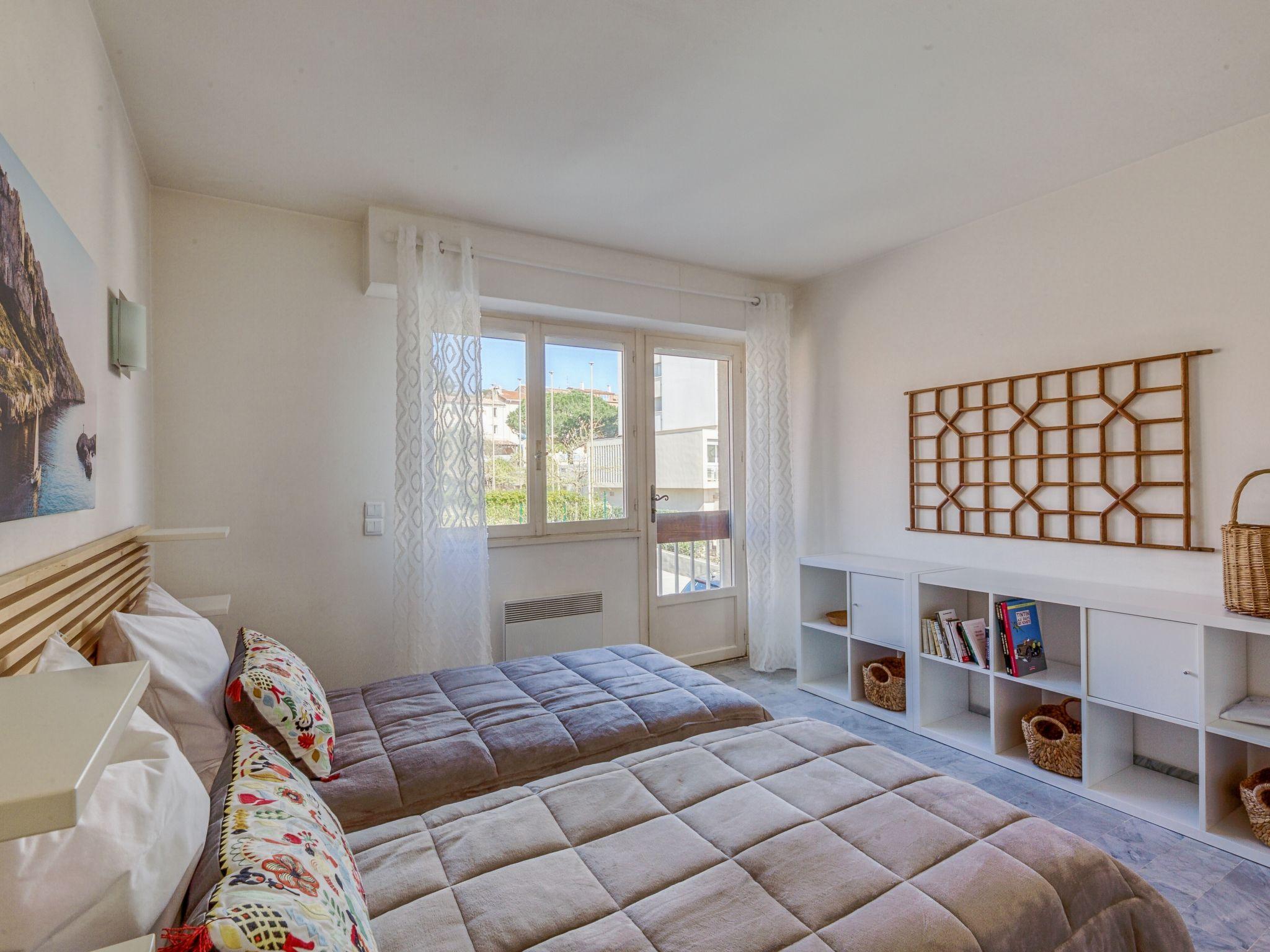 Foto 4 - Apartamento de 1 quarto em Sainte-Maxime com terraço e vistas do mar