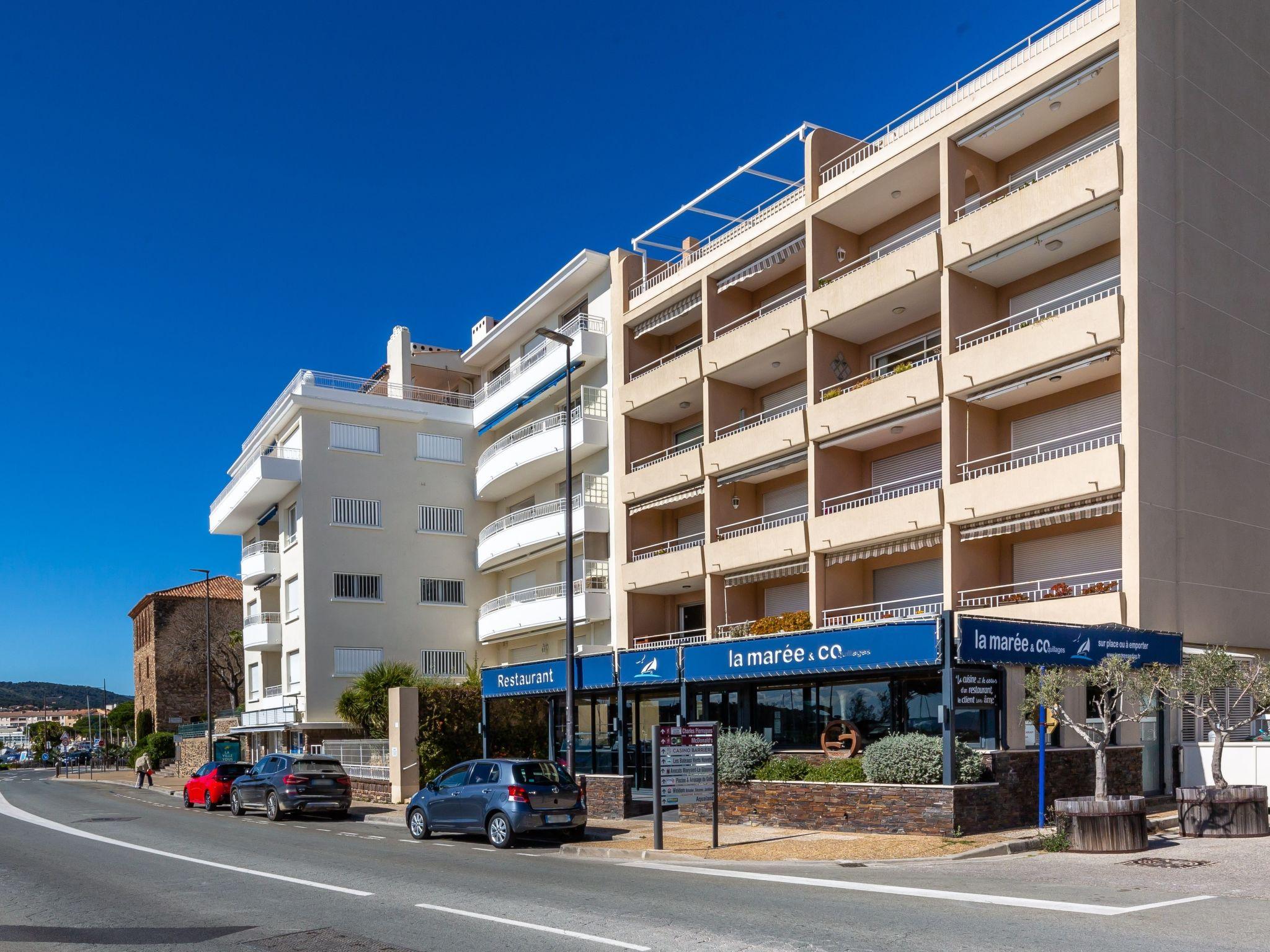 Foto 5 - Apartamento de 1 quarto em Sainte-Maxime com terraço e vistas do mar