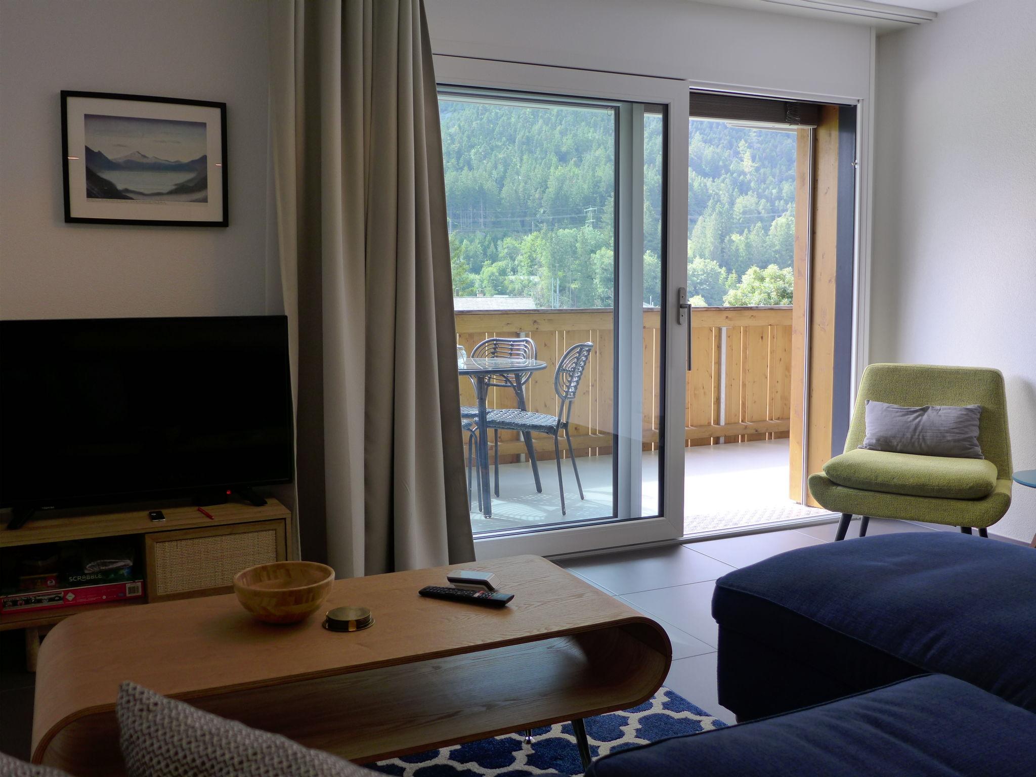 Foto 3 - Appartamento con 2 camere da letto a Kandersteg con vista sulle montagne