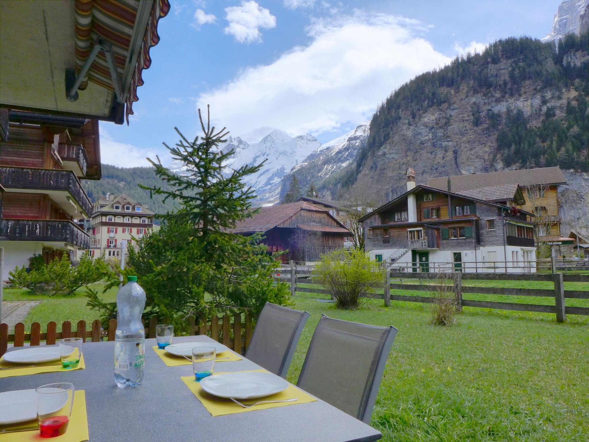 Foto 6 - Apartamento en Kandersteg con terraza y vistas a la montaña