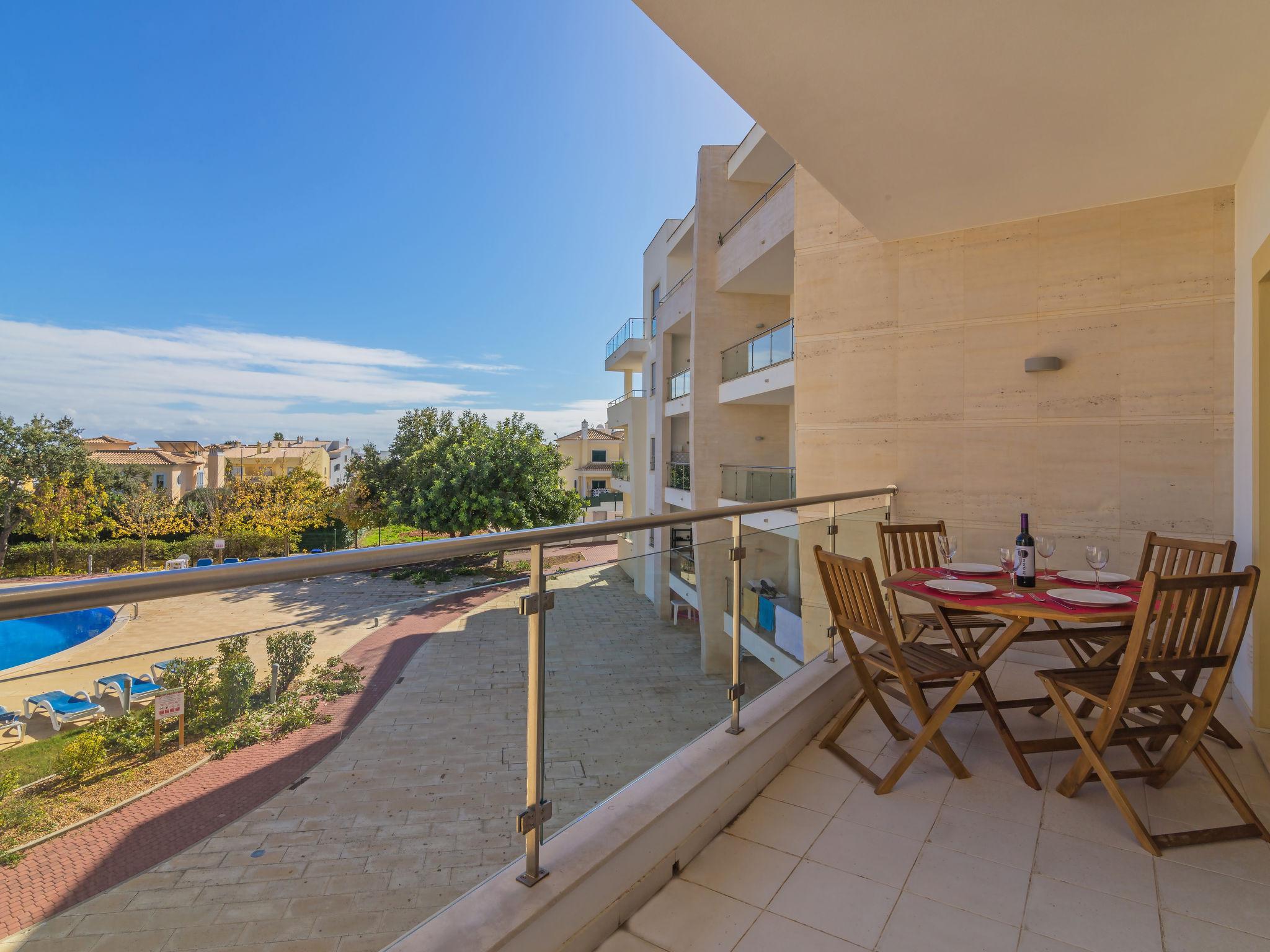 Foto 7 - Apartment mit 1 Schlafzimmer in Albufeira mit schwimmbad und blick aufs meer