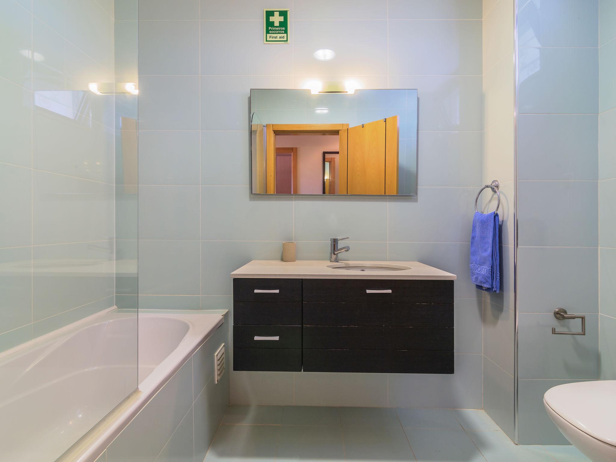 Foto 8 - Apartamento de 1 habitación en Albufeira con piscina y vistas al mar