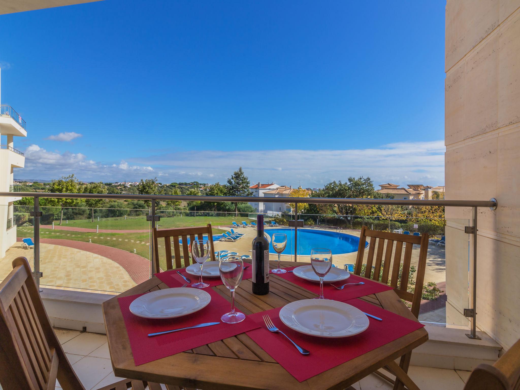 Photo 2 - 1 bedroom Apartment in Albufeira with swimming pool and sea view
