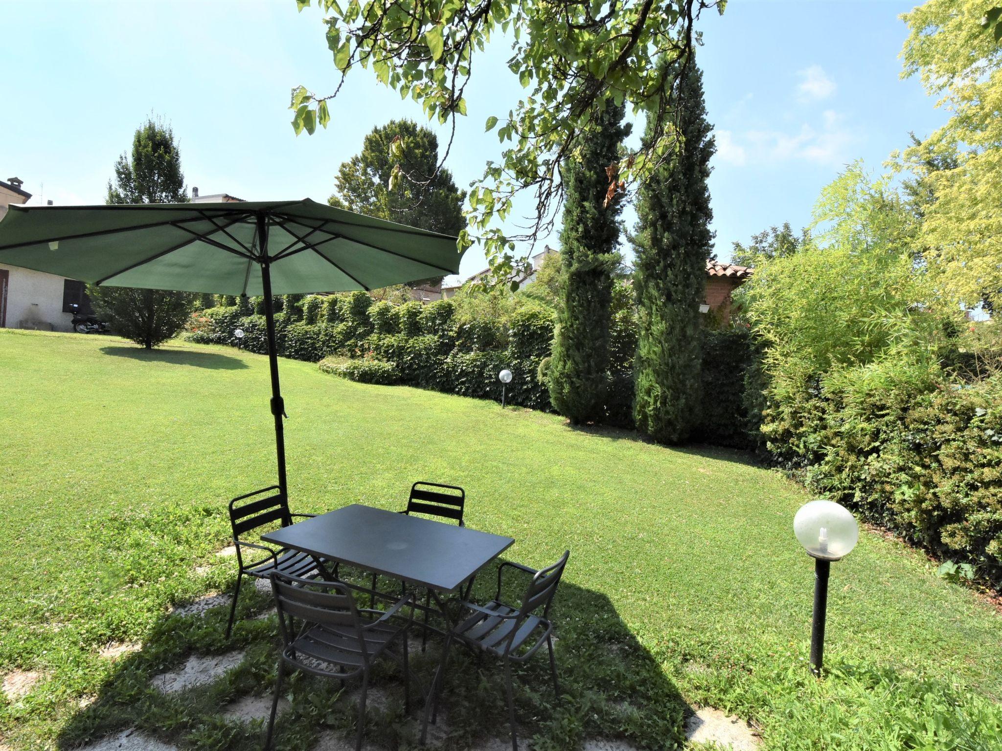 Photo 19 - Maison de 1 chambre à Castana avec piscine et jardin