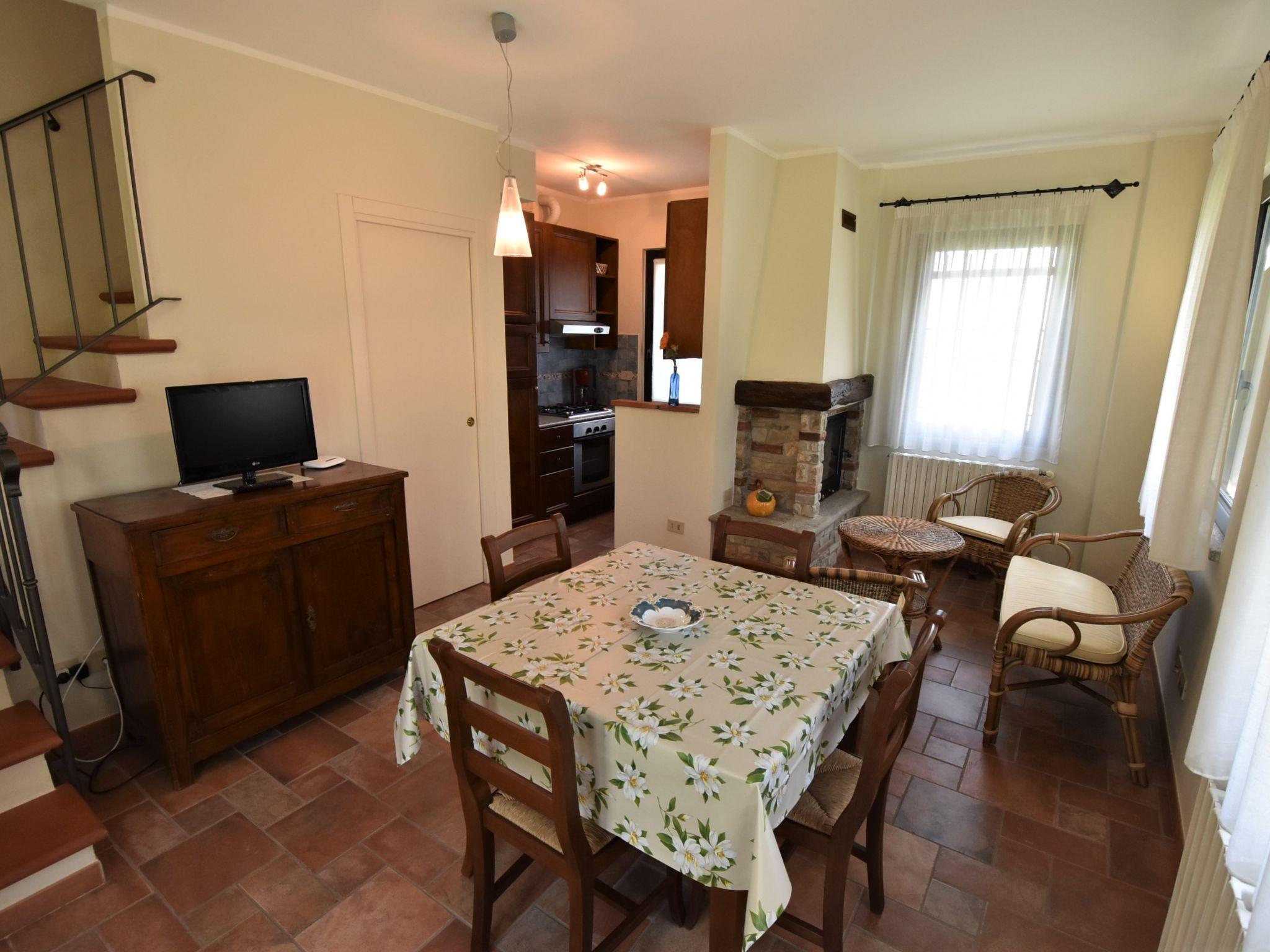 Photo 6 - 1 bedroom House in Castana with swimming pool and garden