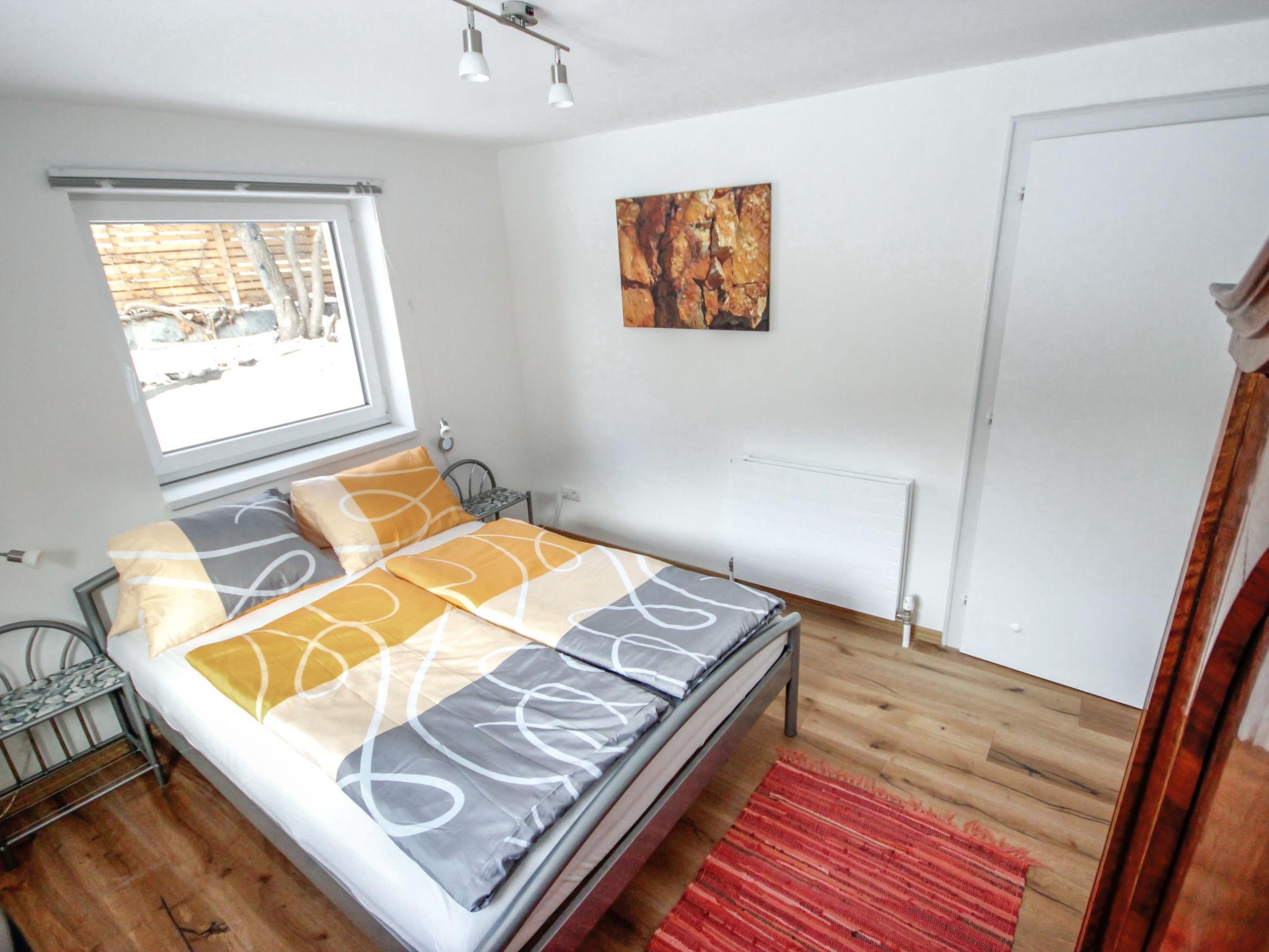 Foto 4 - Appartamento con 2 camere da letto a Pians con vista sulle montagne