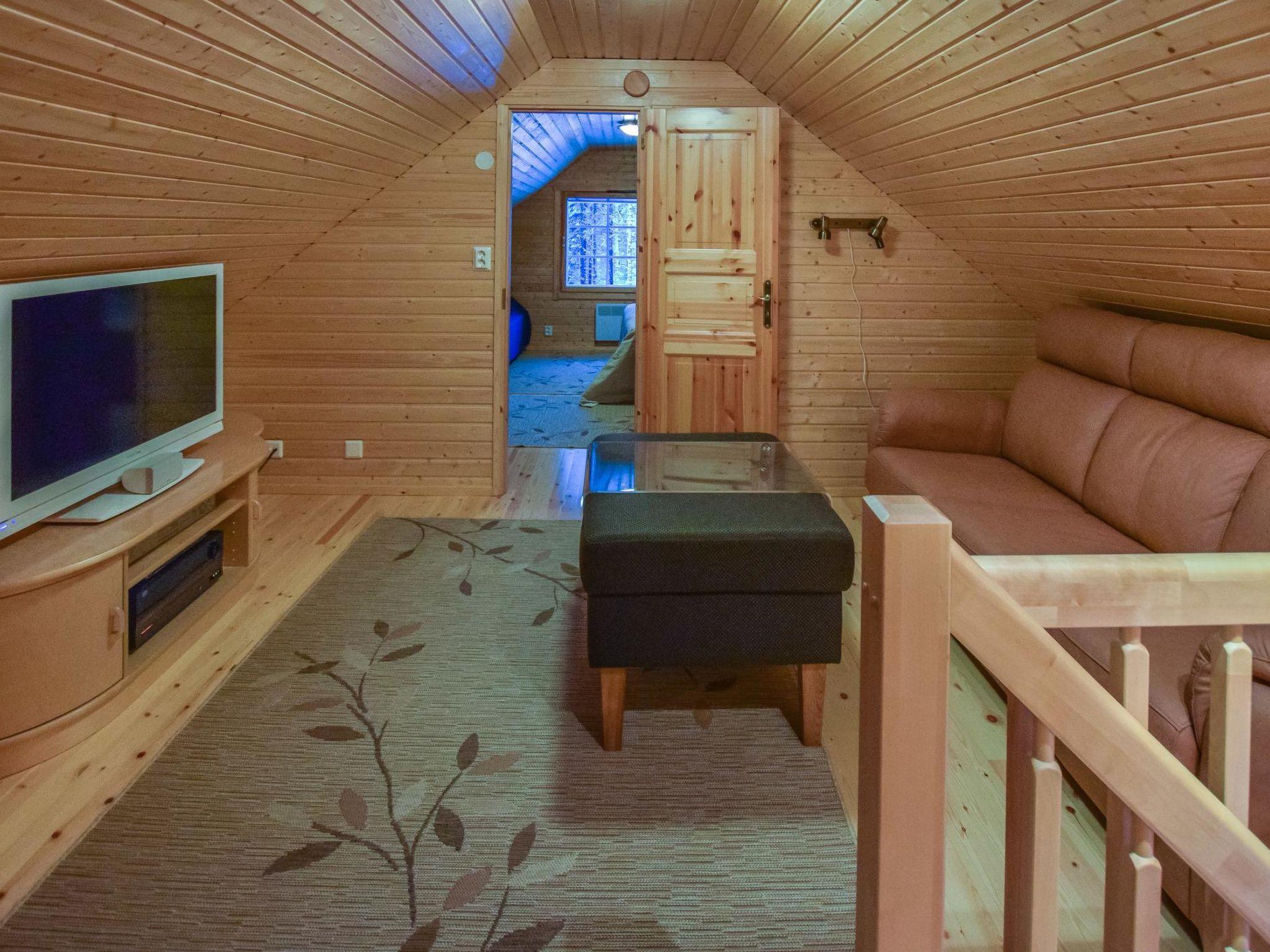 Photo 12 - 3 bedroom House in Hankasalmi with sauna and hot tub