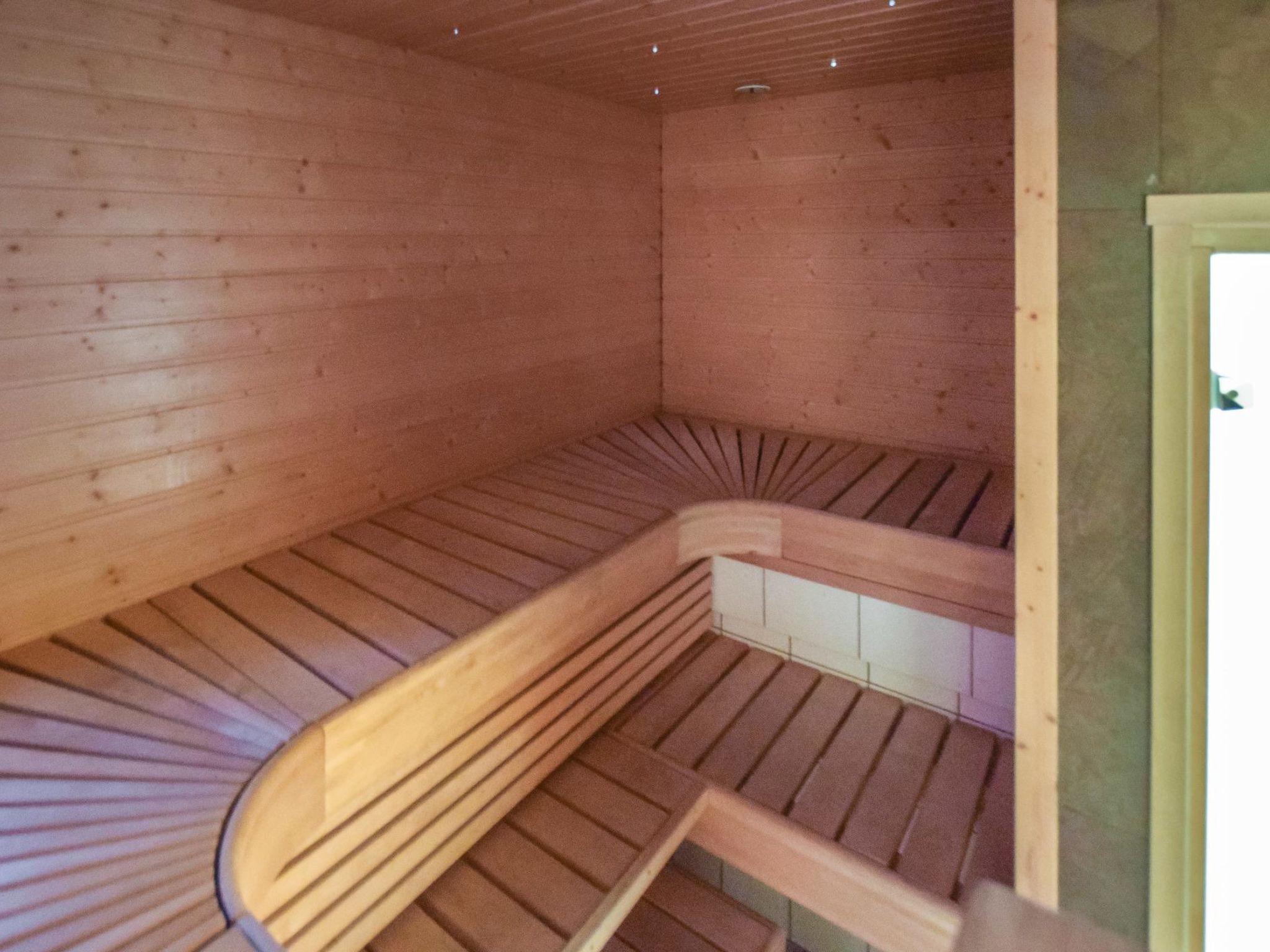 Foto 17 - Casa de 3 quartos em Hankasalmi com sauna e banheira de hidromassagem