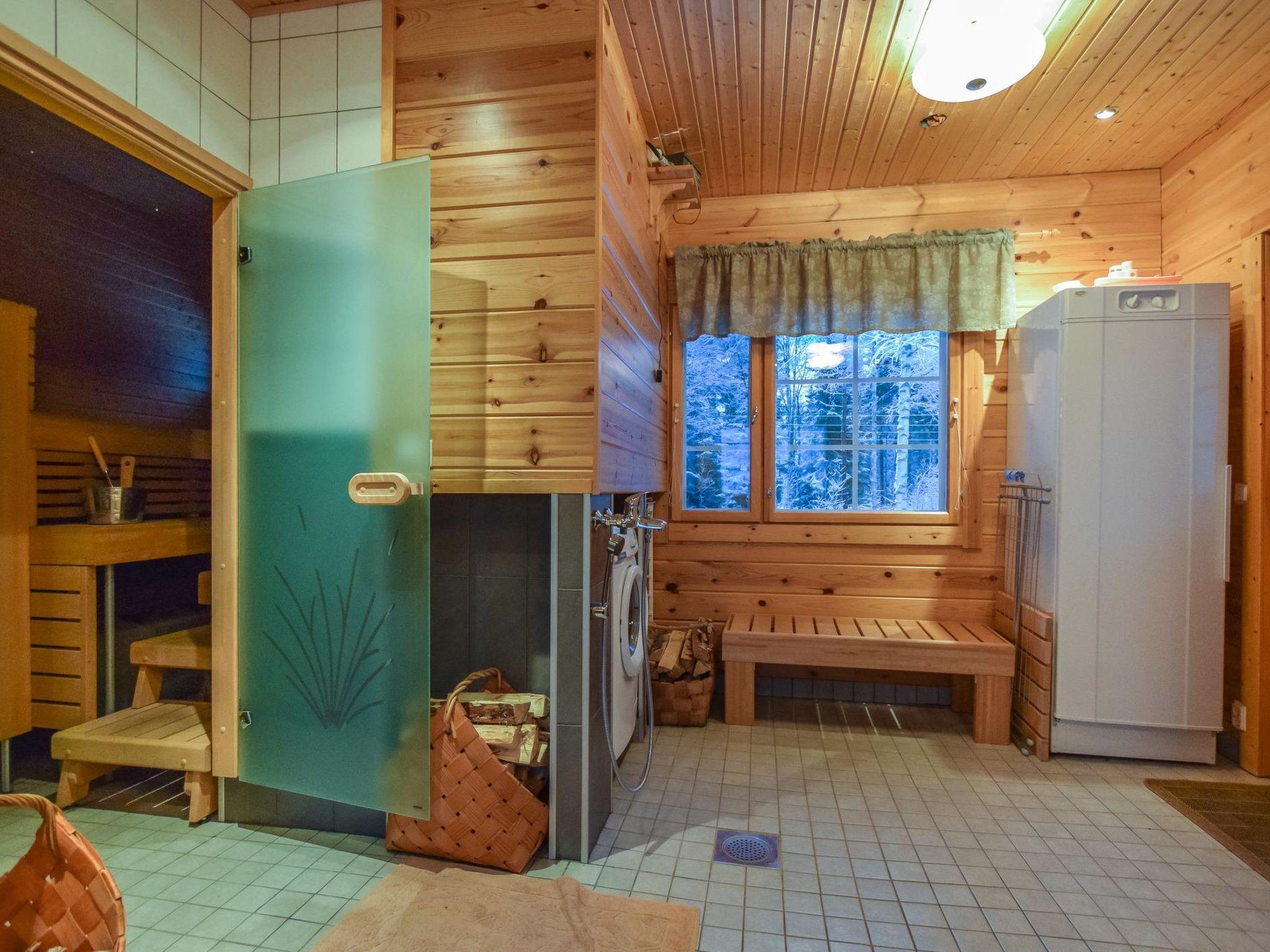 Foto 18 - Casa con 3 camere da letto a Hankasalmi con sauna e vasca idromassaggio