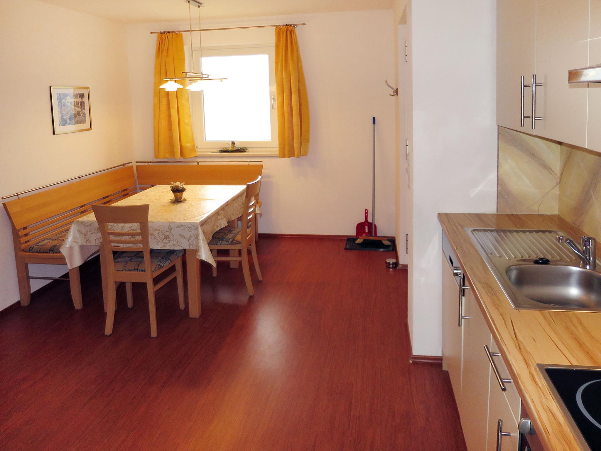 Photo 3 - 1 bedroom Apartment in Hainzenberg with garden and terrace