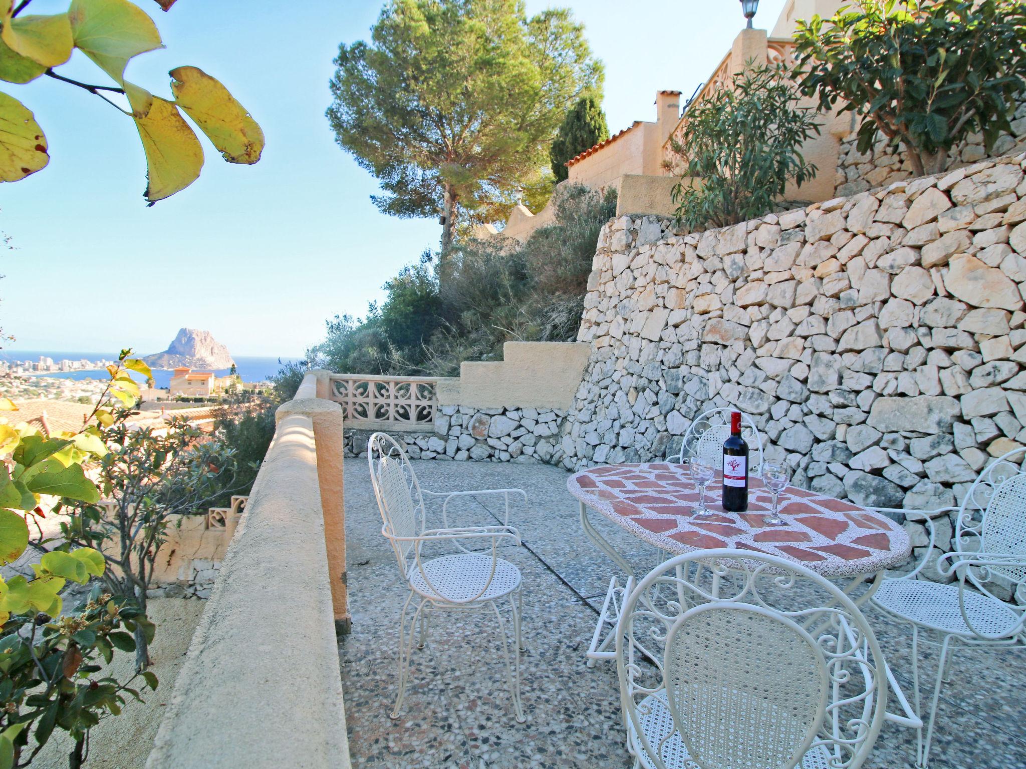 Foto 3 - Casa de 5 quartos em Calp com piscina privada e vistas do mar