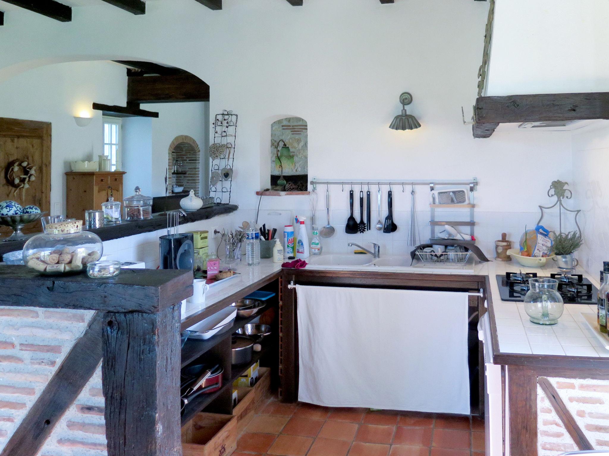 Photo 4 - 3 bedroom House in Penne-d'Agenais with private pool and garden