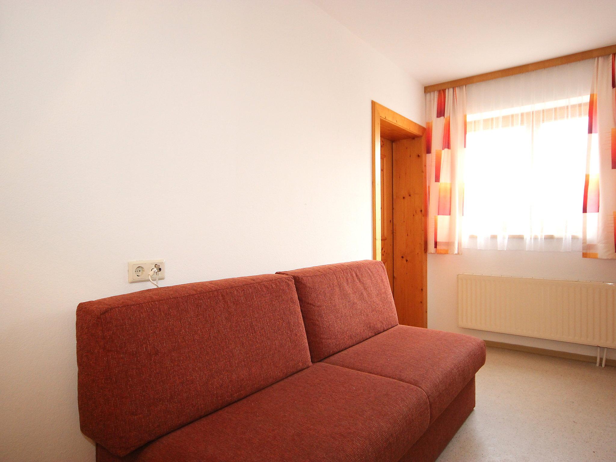 Foto 5 - Apartamento de 1 habitación en Fügen con jardín y vistas a la montaña