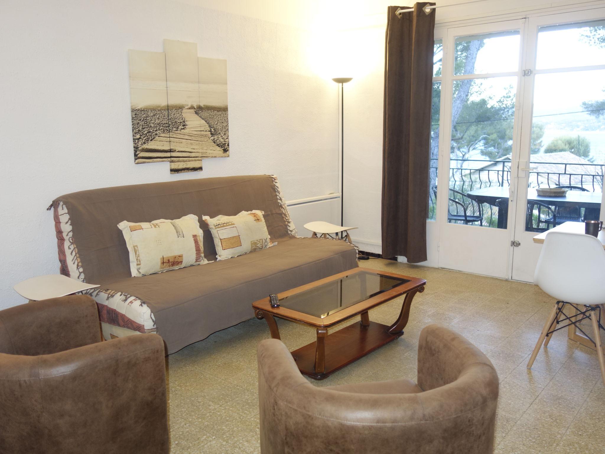 Foto 7 - Apartamento de 2 quartos em Saint-Cyr-sur-Mer com terraço e vistas do mar