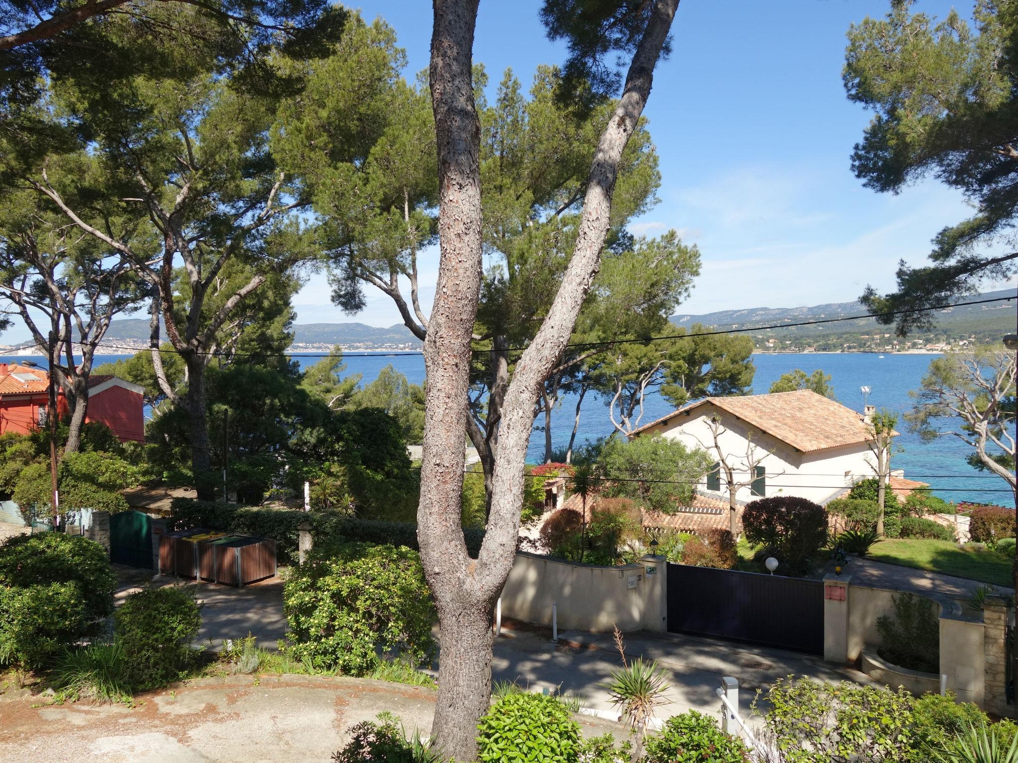 Foto 1 - Apartment mit 2 Schlafzimmern in Saint-Cyr-sur-Mer mit terrasse und blick aufs meer