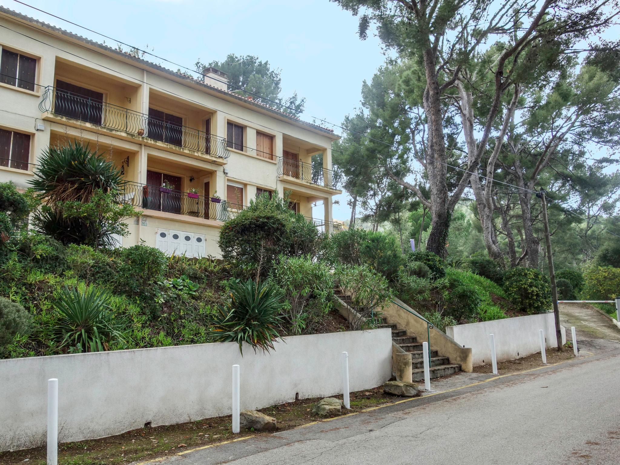 Foto 16 - Apartamento de 2 habitaciones en Saint-Cyr-sur-Mer con terraza y vistas al mar